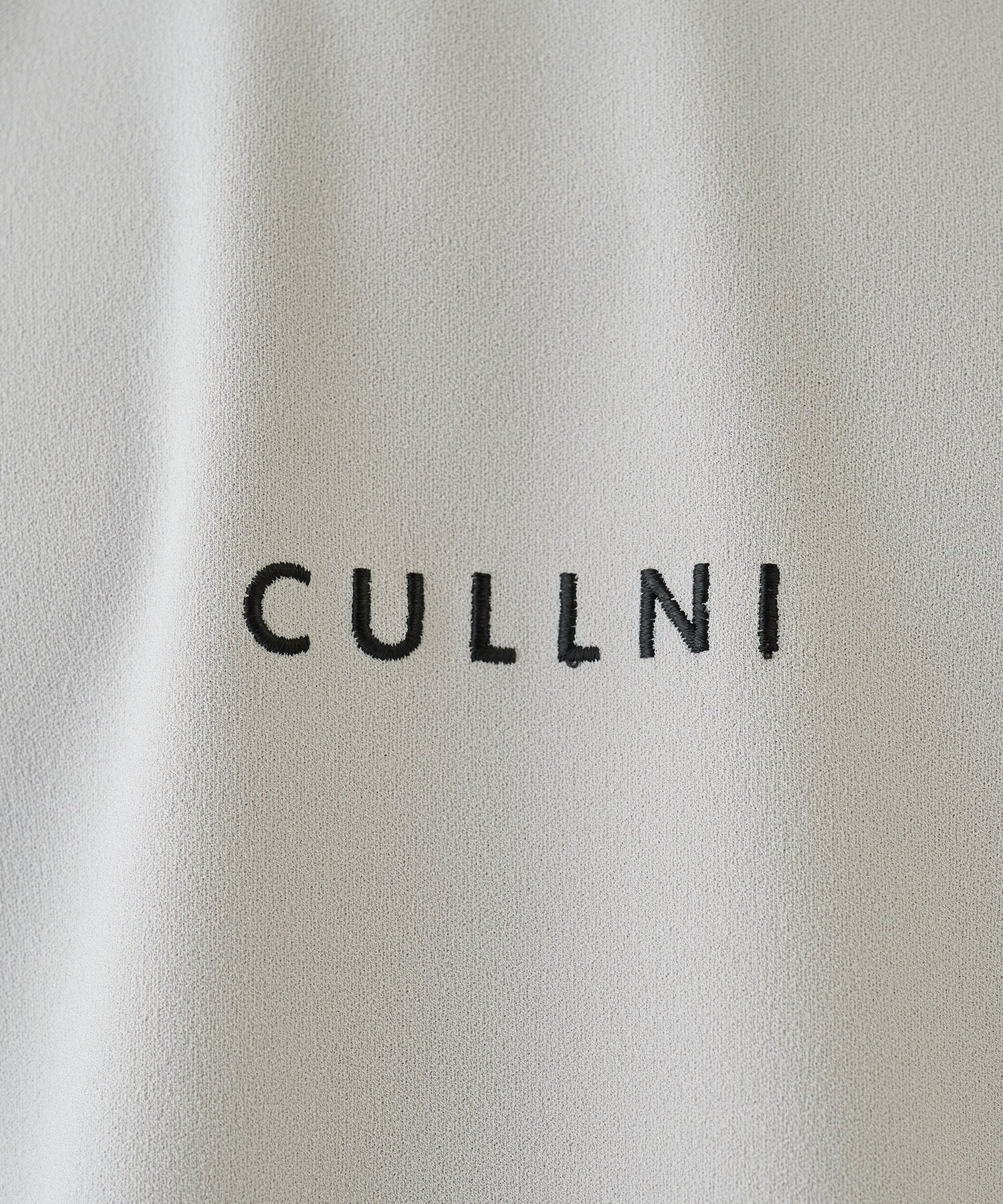 CULLNI Logo Embroidery Stretch Georgette Long Sleeve Tee CULLNI