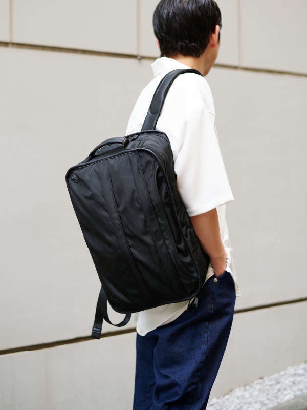 ALMAです　UNITED TOKYO リュック 鞄、革、服。3つの匠が