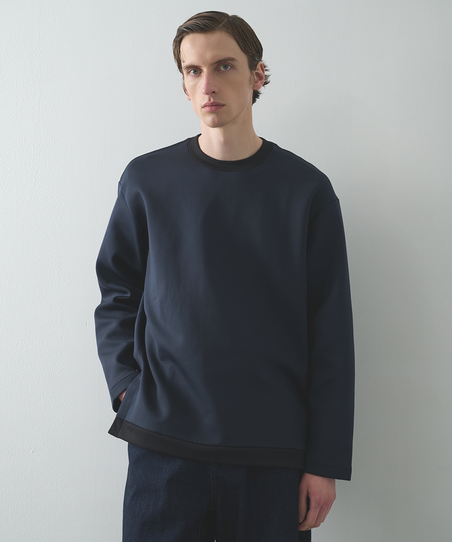 FEELS GOOD SIDESLIT SWEAT			 STUDIOUS