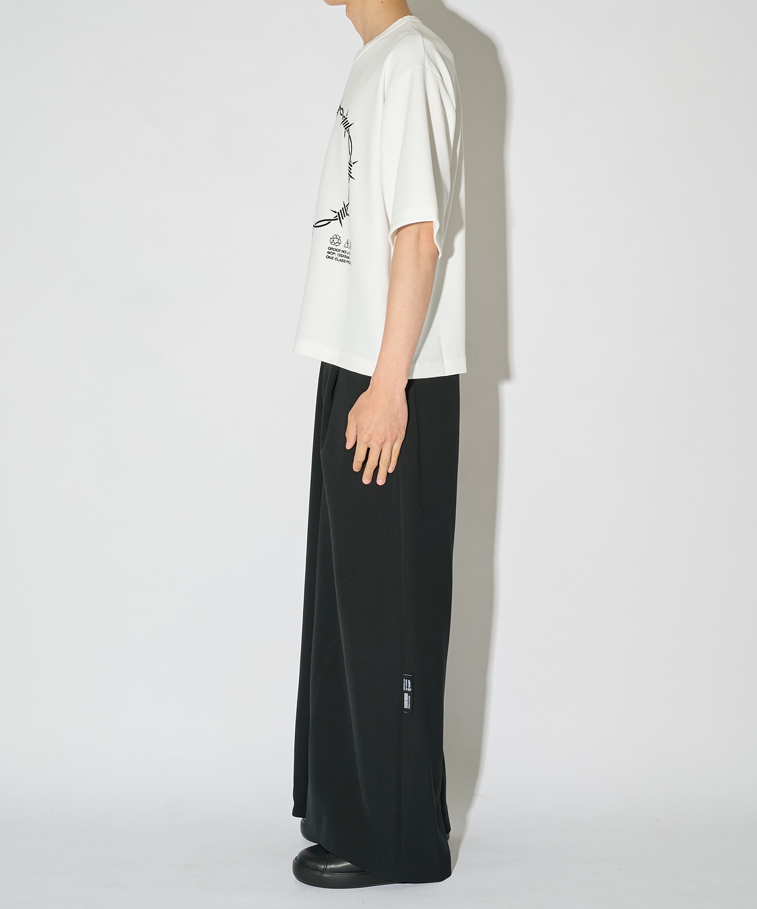 APPLE×YUSHITESSEN TEE SHAREEF