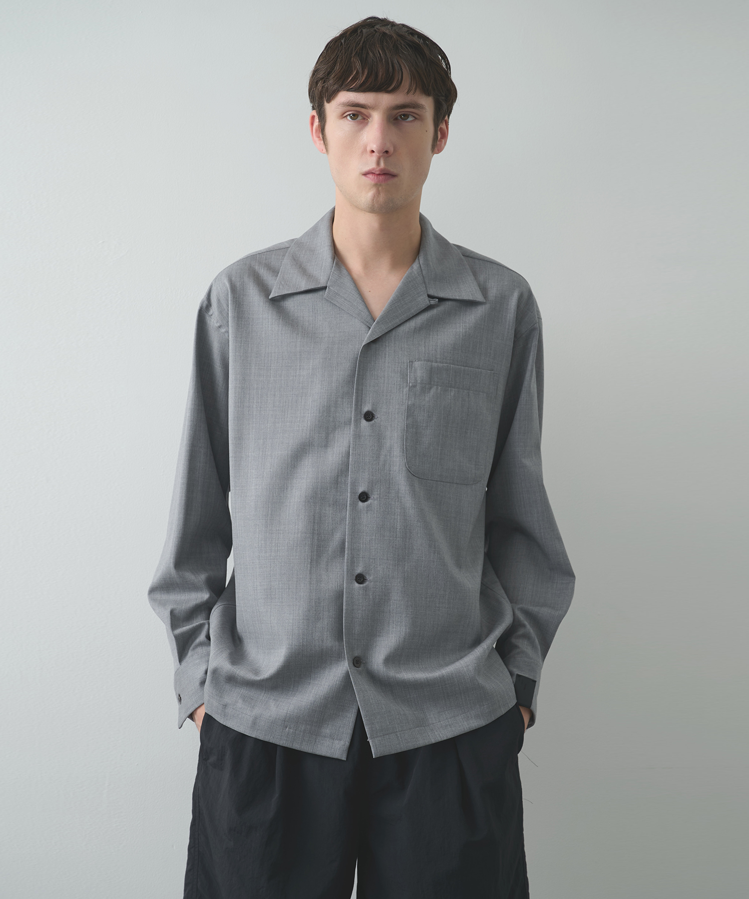 LIGHT GREY