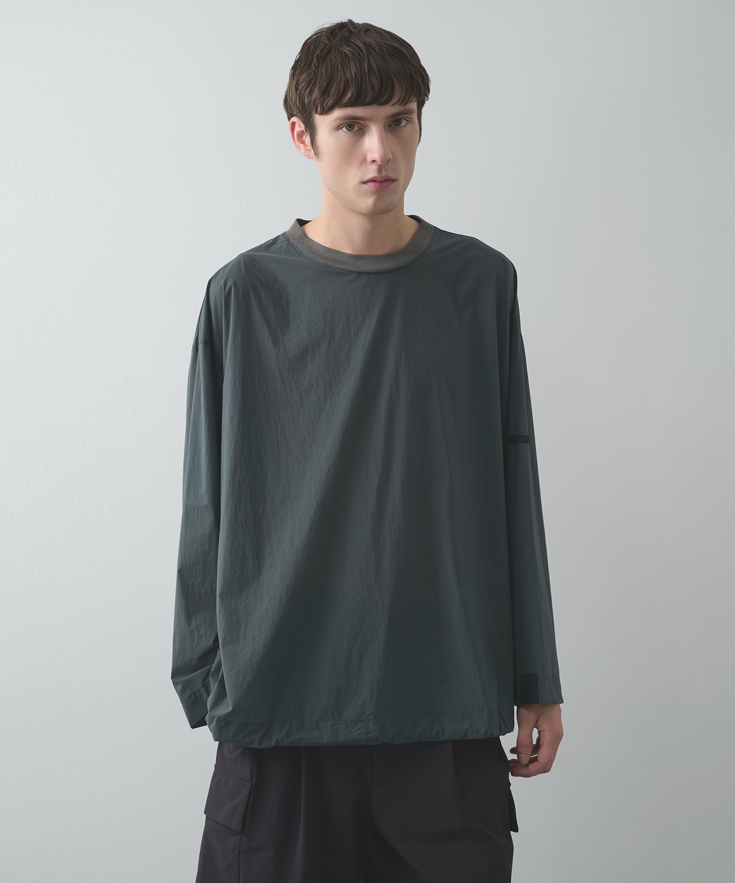 DARK GREY