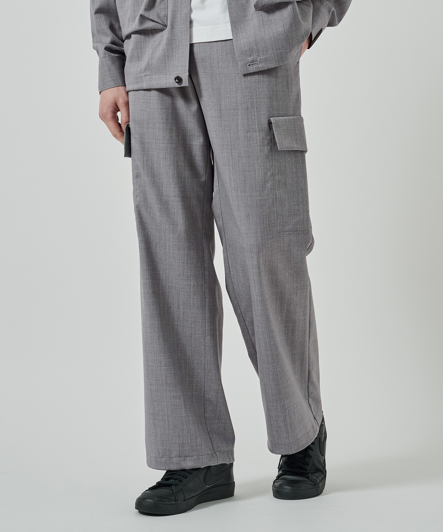 LIGHT GREY
