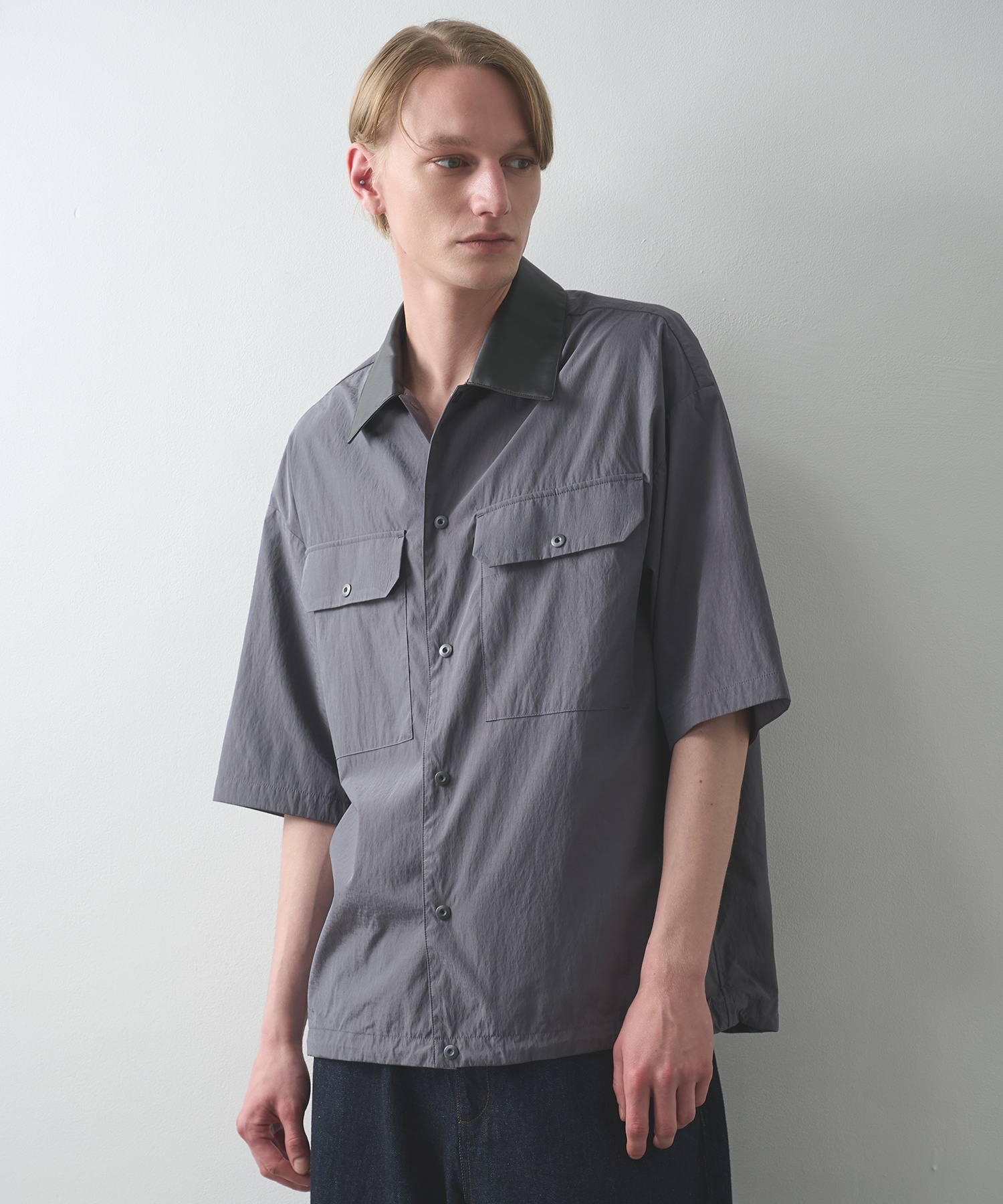 DARK GREY