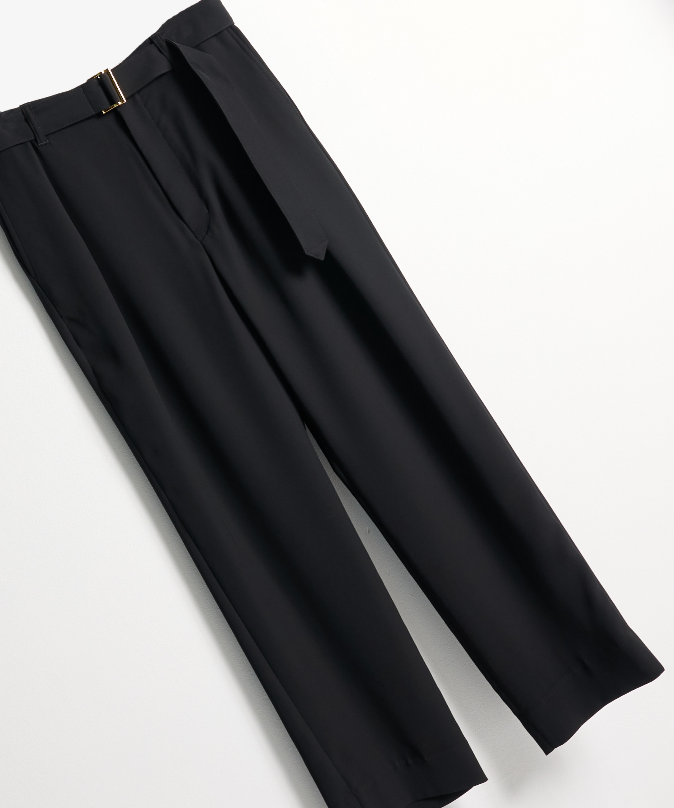 Dry Double Satin 1Tuck Pant with Long Belt | CULLNI