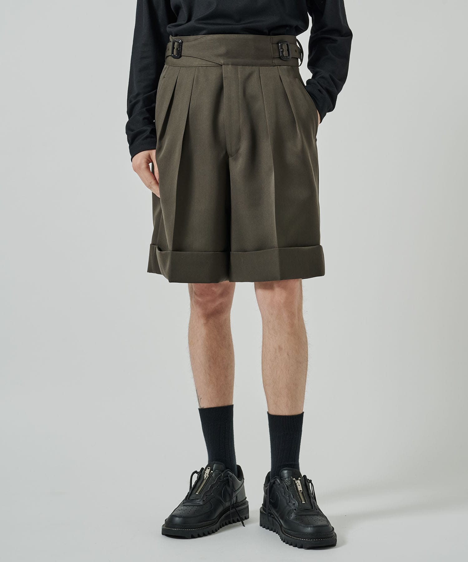 KHAKI