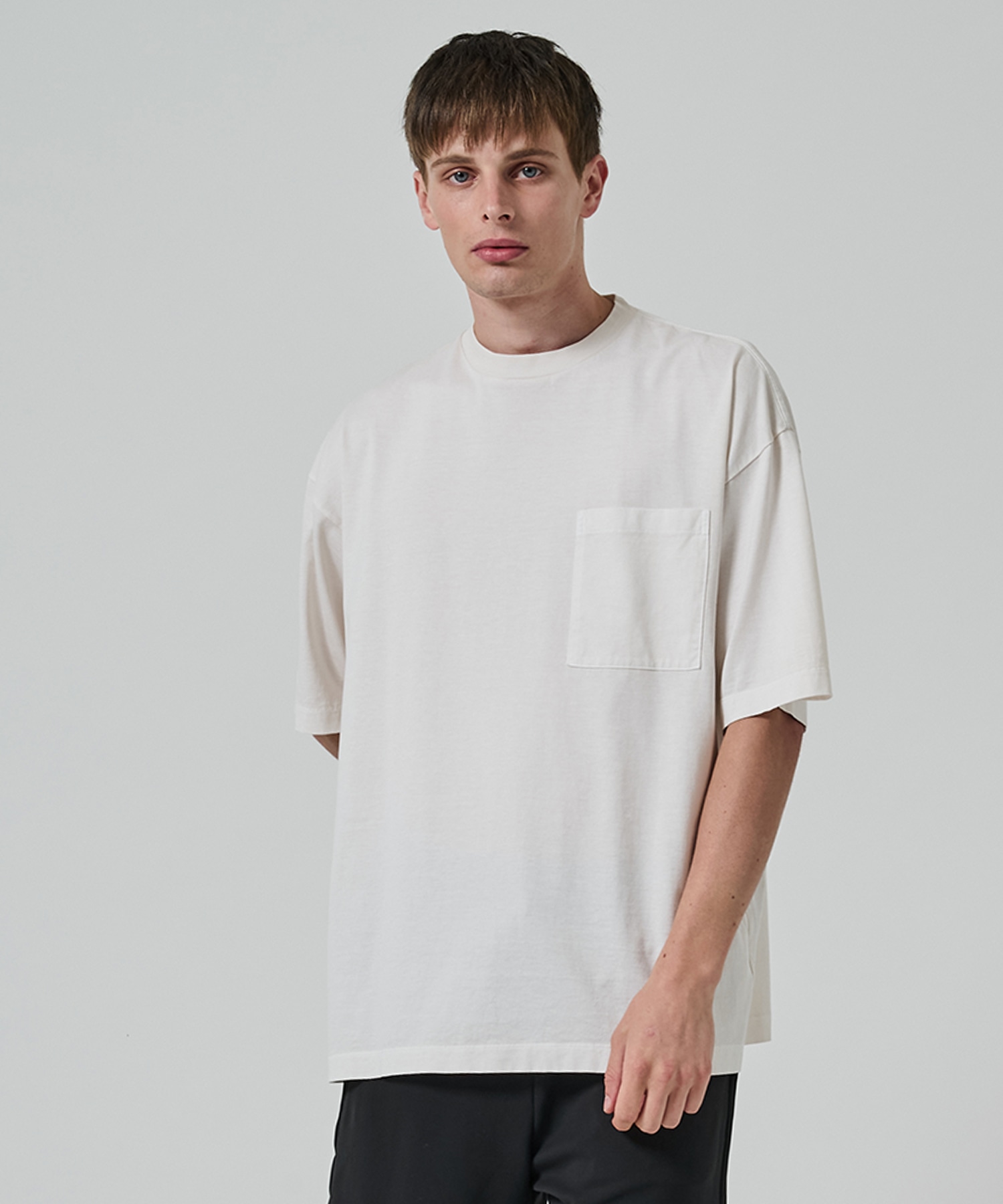 OFF WHITE