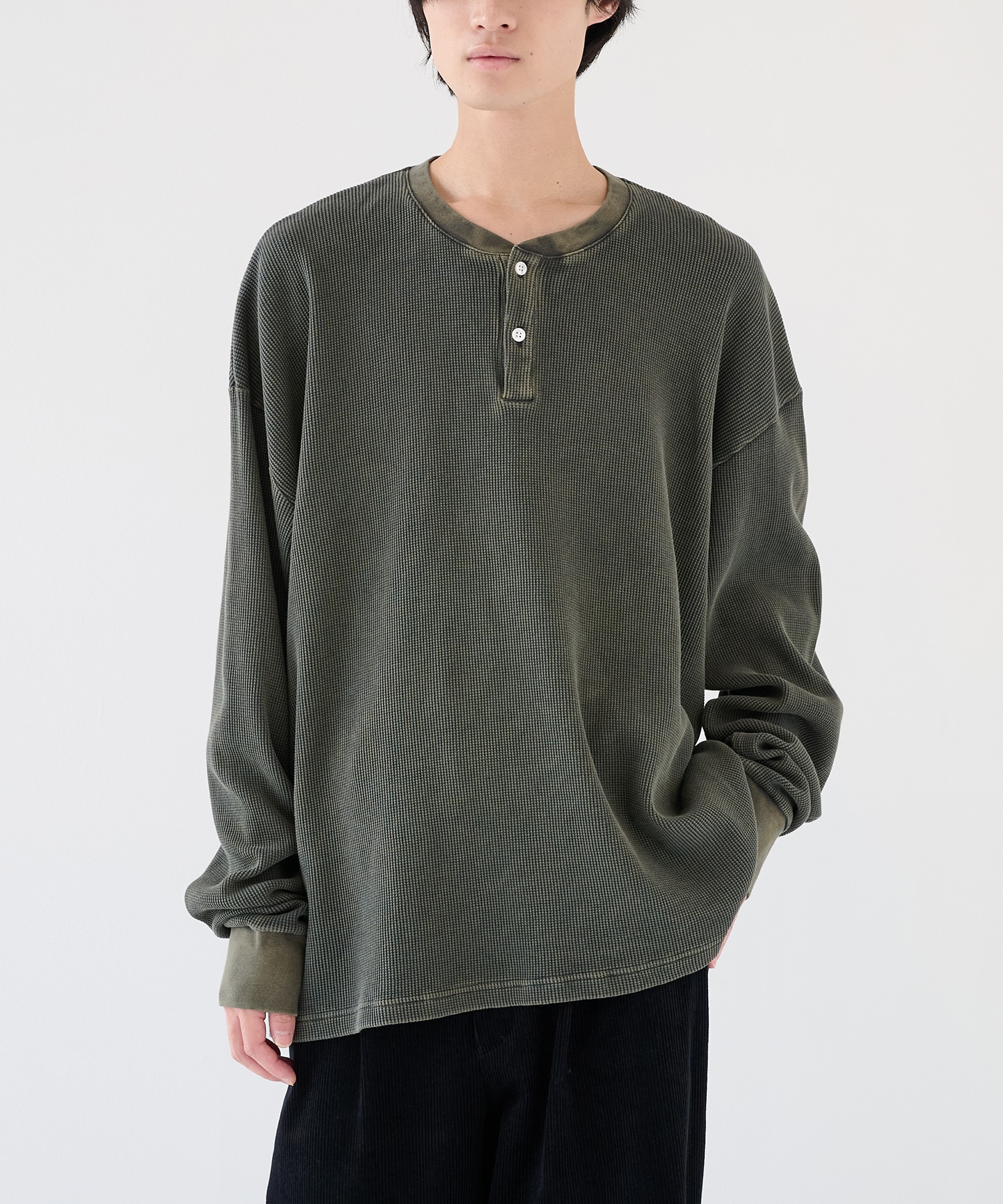 DARK GREY
