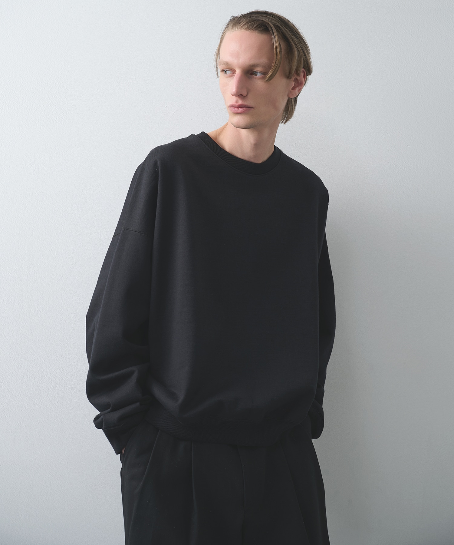 HUGE SWEAT SHORT | marka markaware