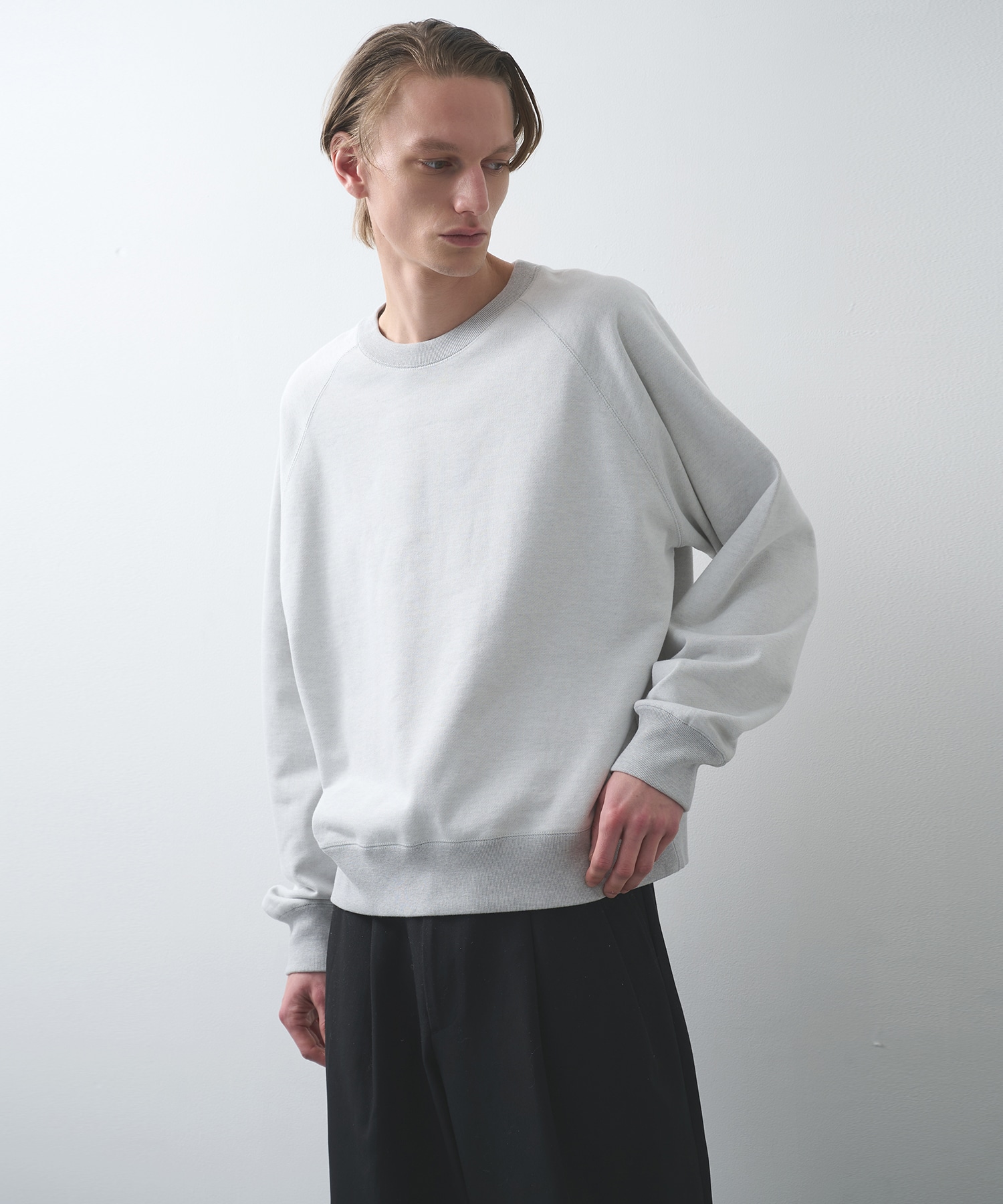 RAGLAN CREW NECK｜marka
