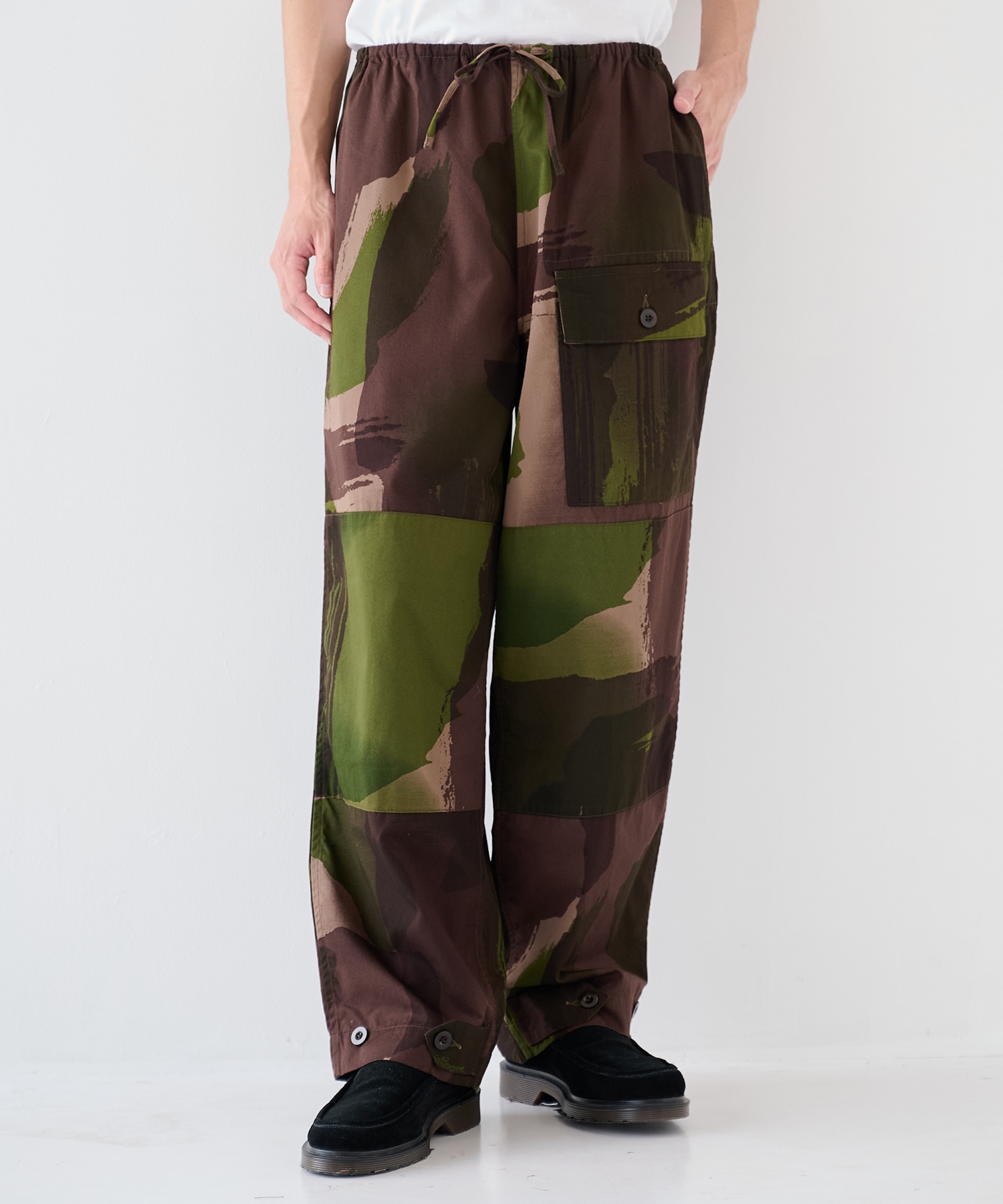 GREEN