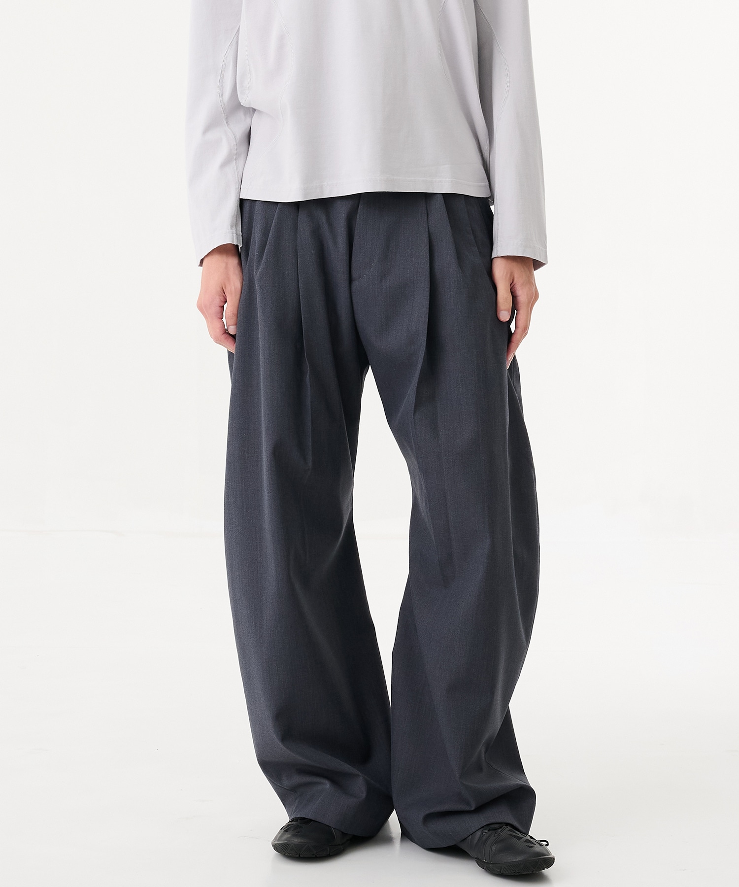 CURVED LEG UTILITY TROUSERS｜NVRFRGT