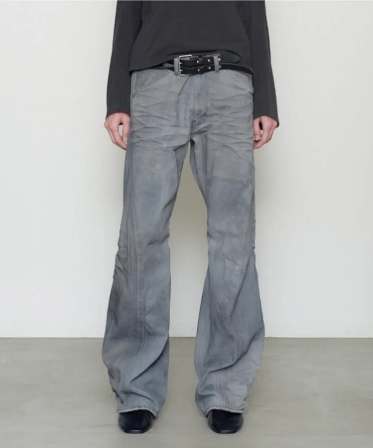 LIGHT GREY