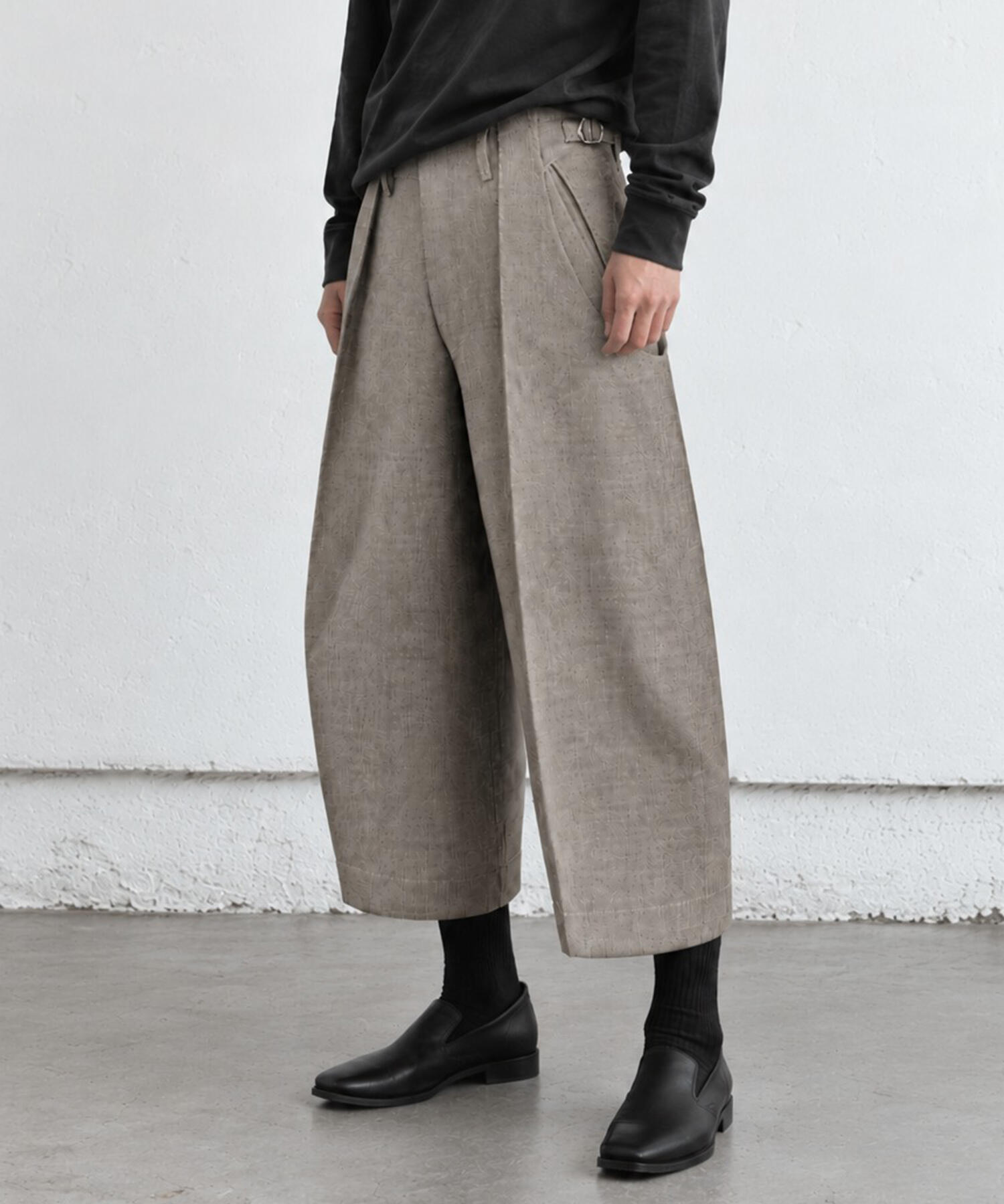 TAUPE