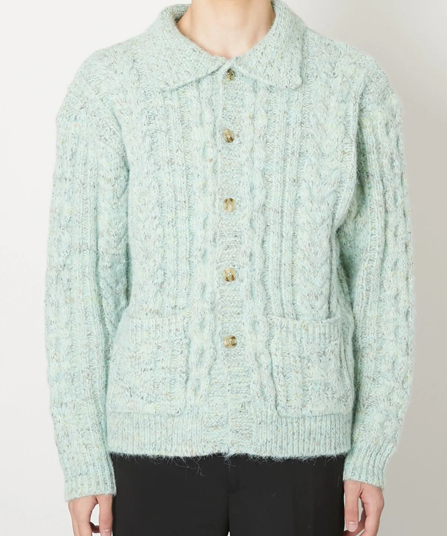 LIGHT GREEN