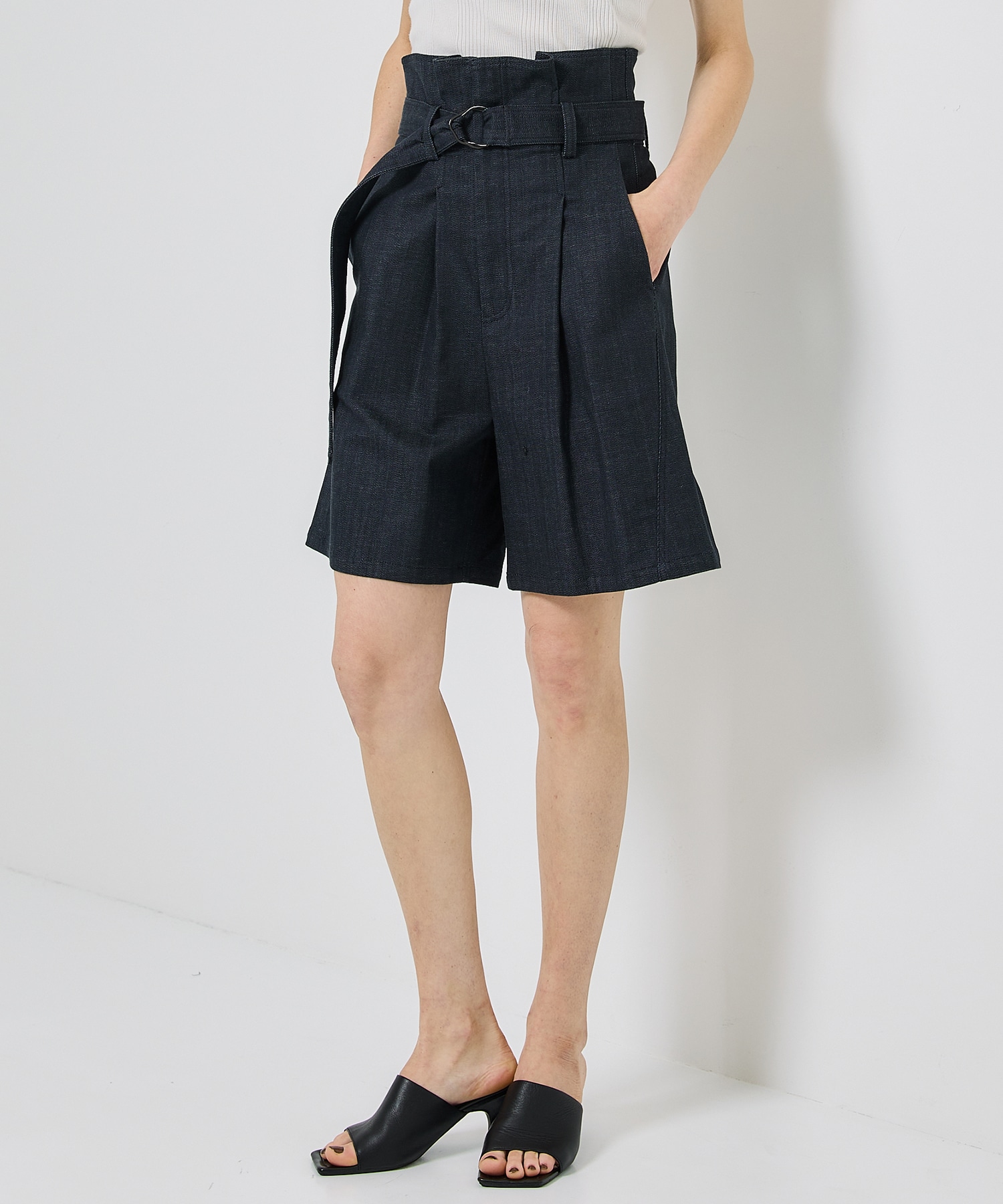 INella〉ベルテッドハイウエストショートパンツ(1 NAVY): STUDIOUS