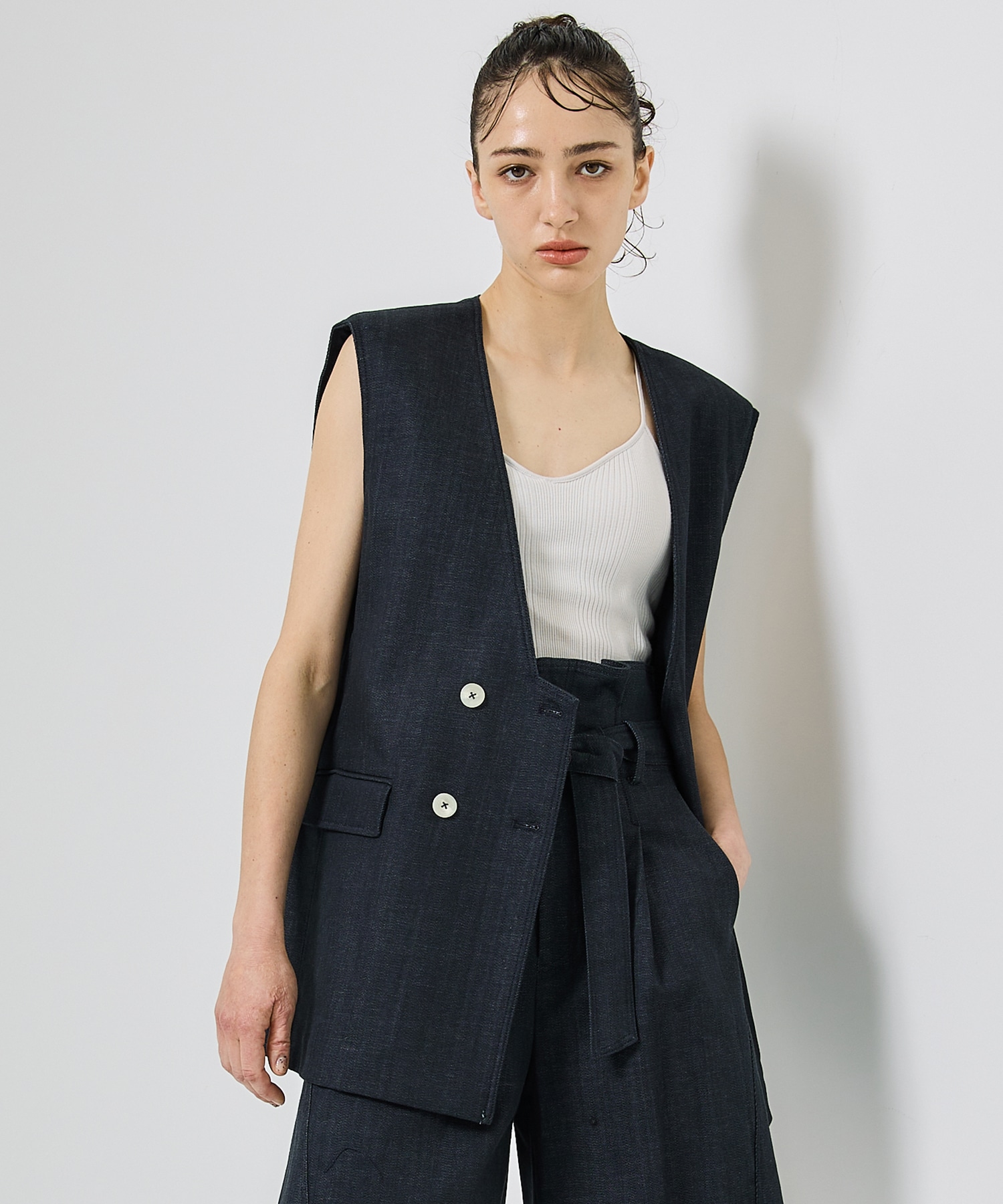 INella〉バックスリットジレ(FREE IVORY): STUDIOUS: WOMENS