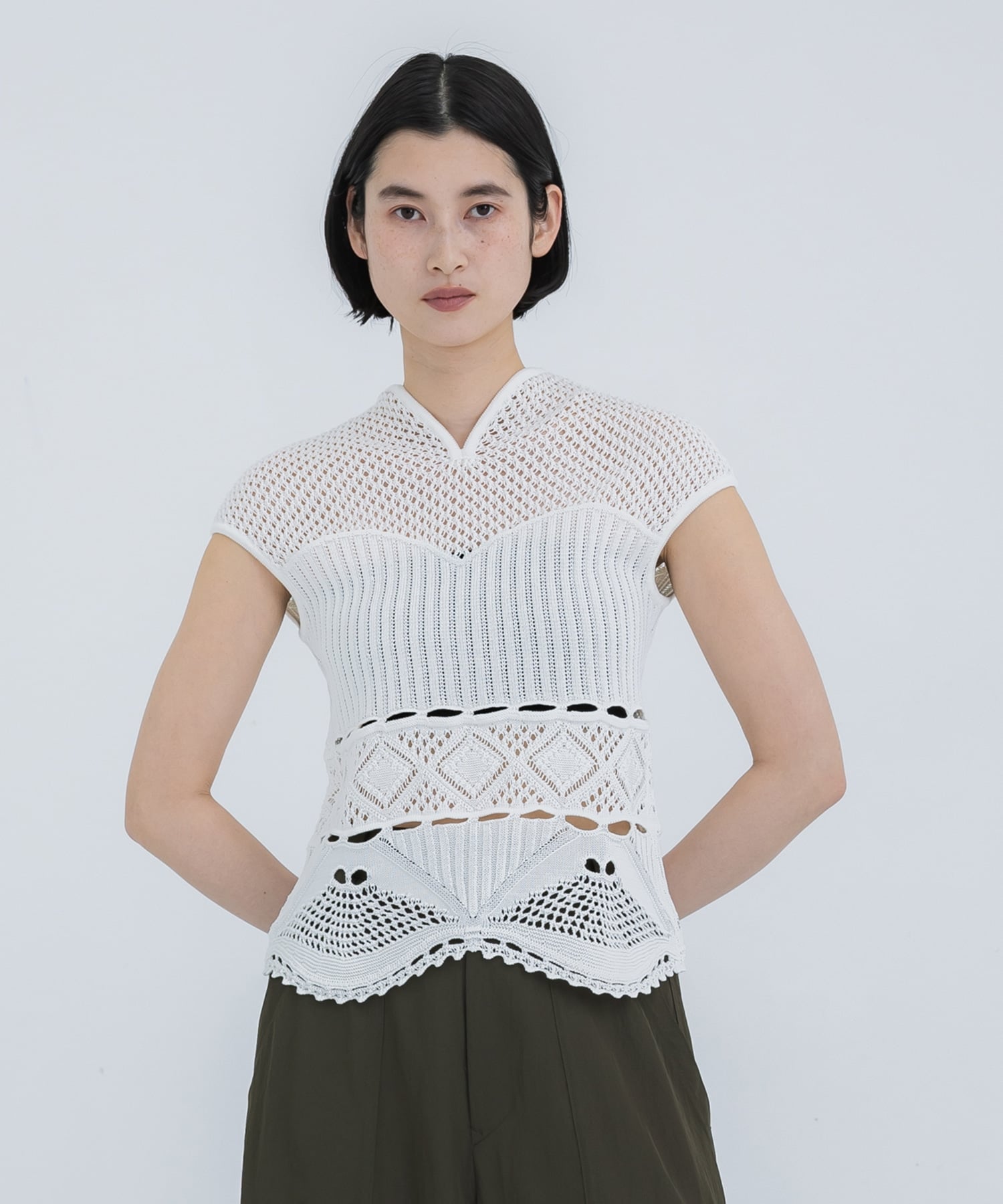 Cotton Lace Sleeveless Knitted Top(1 WHITE): Mame Kurogouchi 