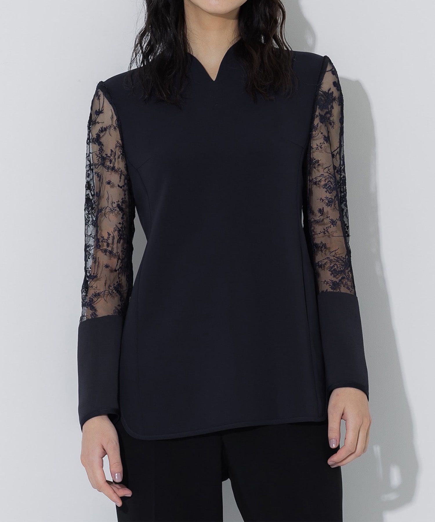 Acetate Polyester Floral Lace-Sleeve Shirt(2 NAVY): Mame
