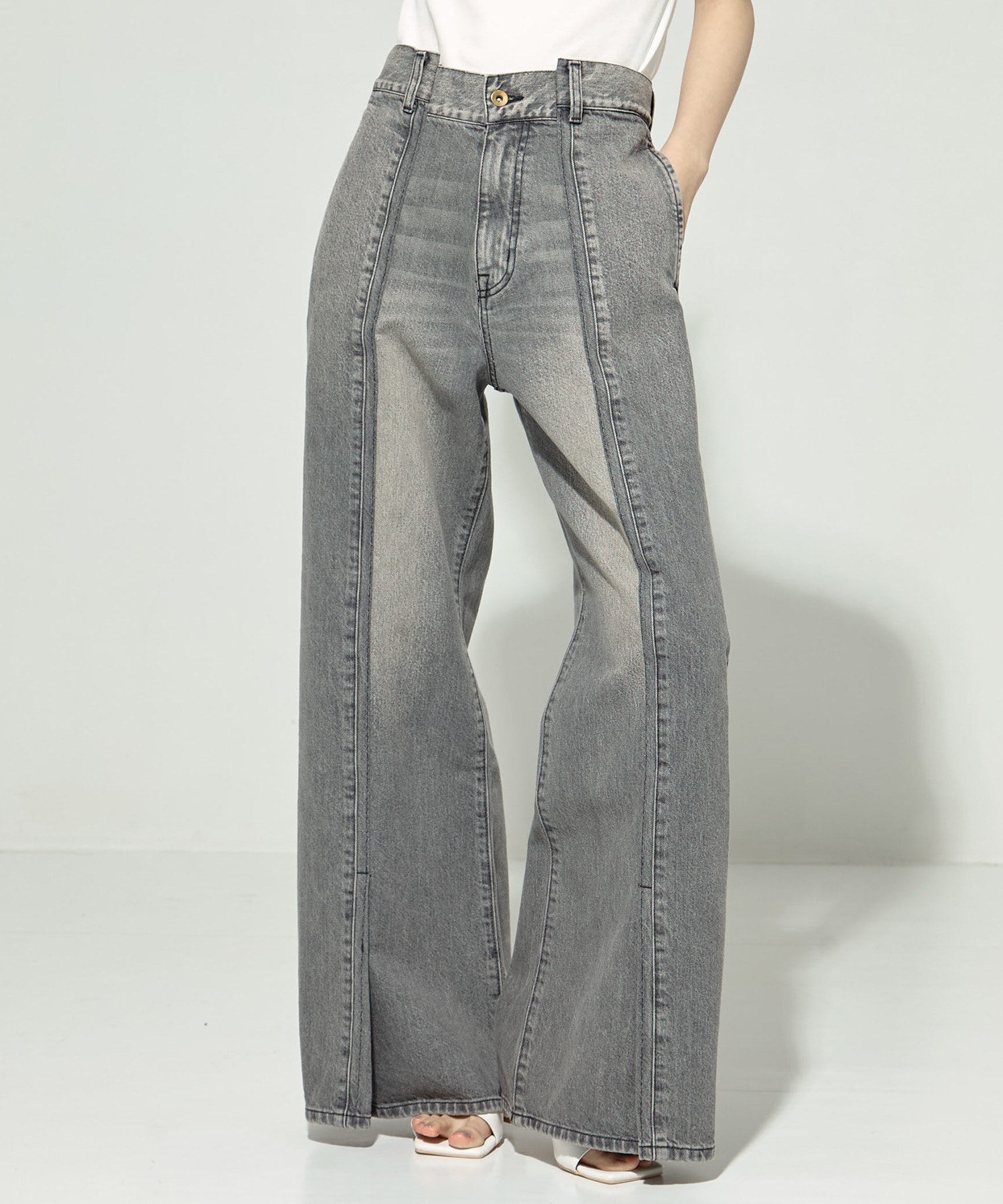 LIGHT GREY