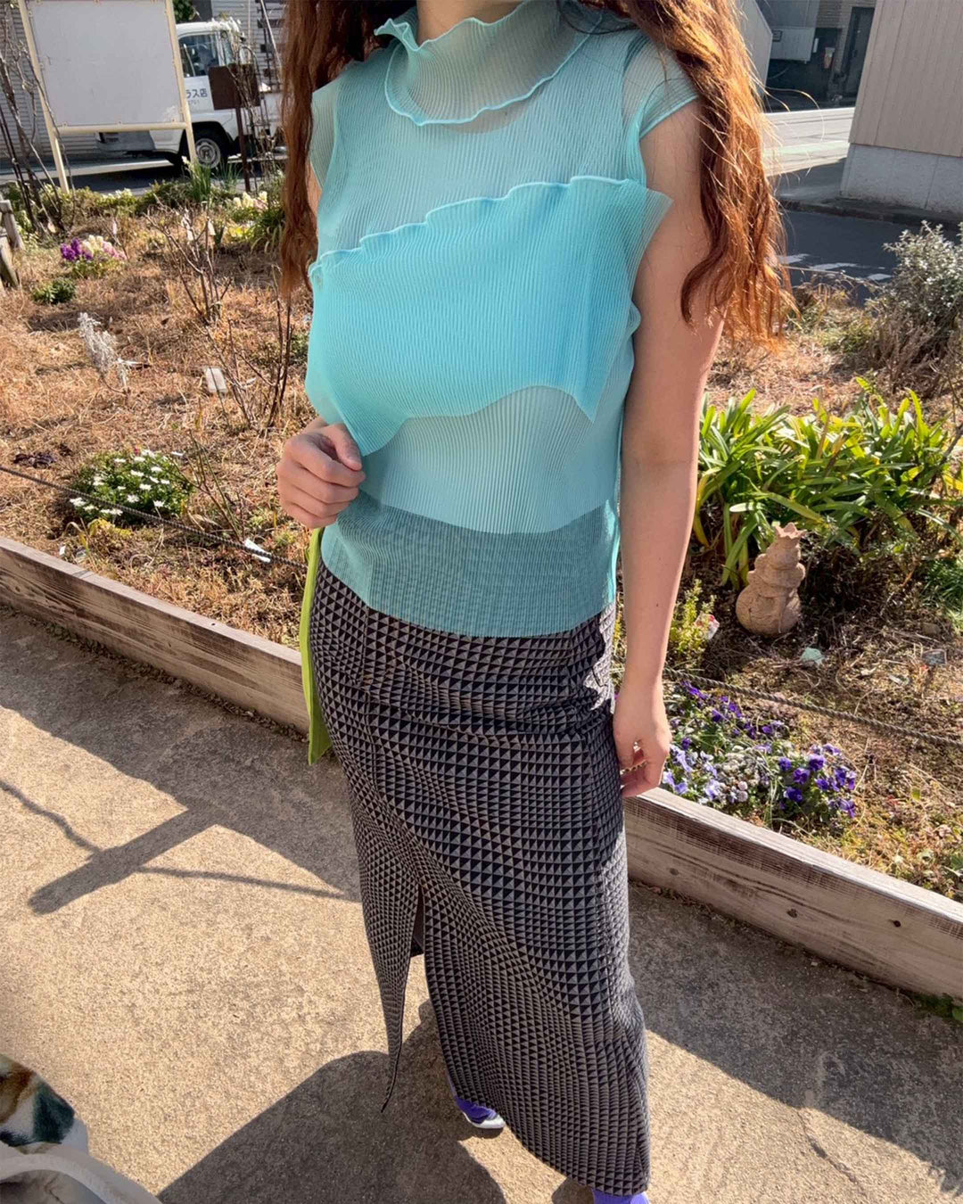 LIGHT BLUE