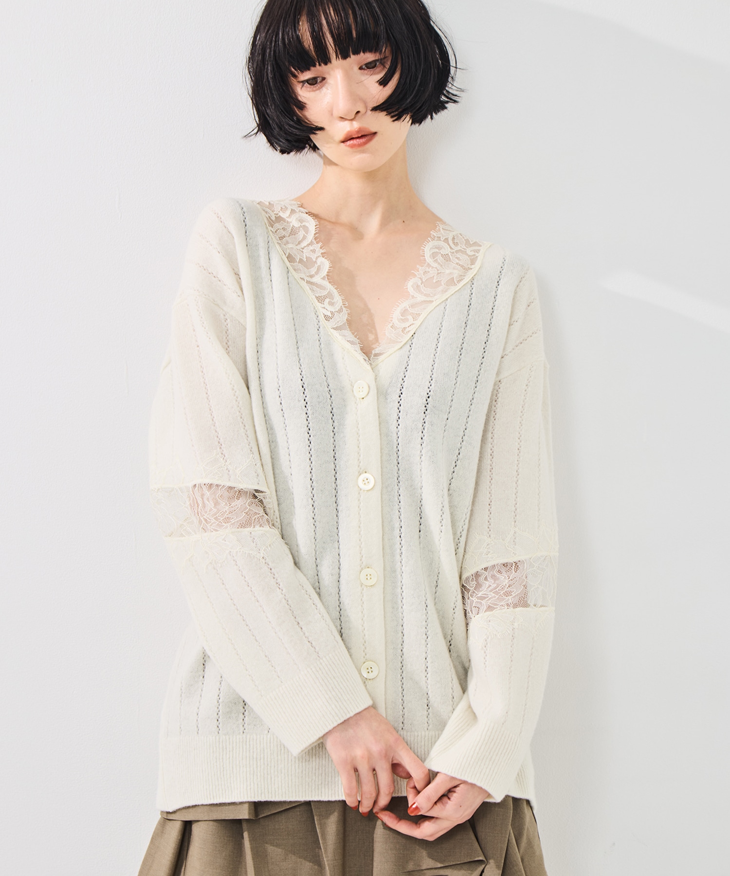 OFF WHITE