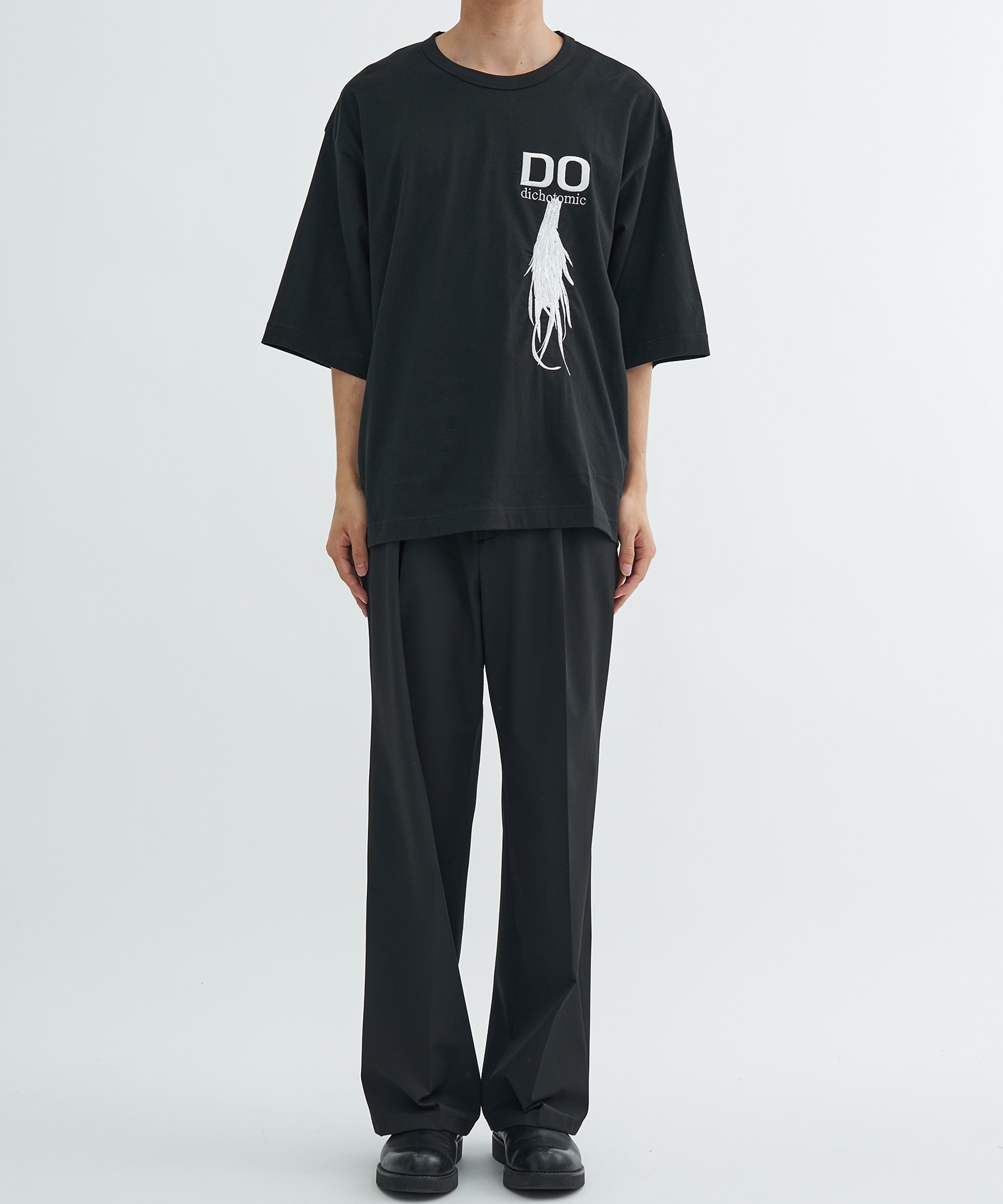 BIRD FEATHER S/S BIG T SHAREEF