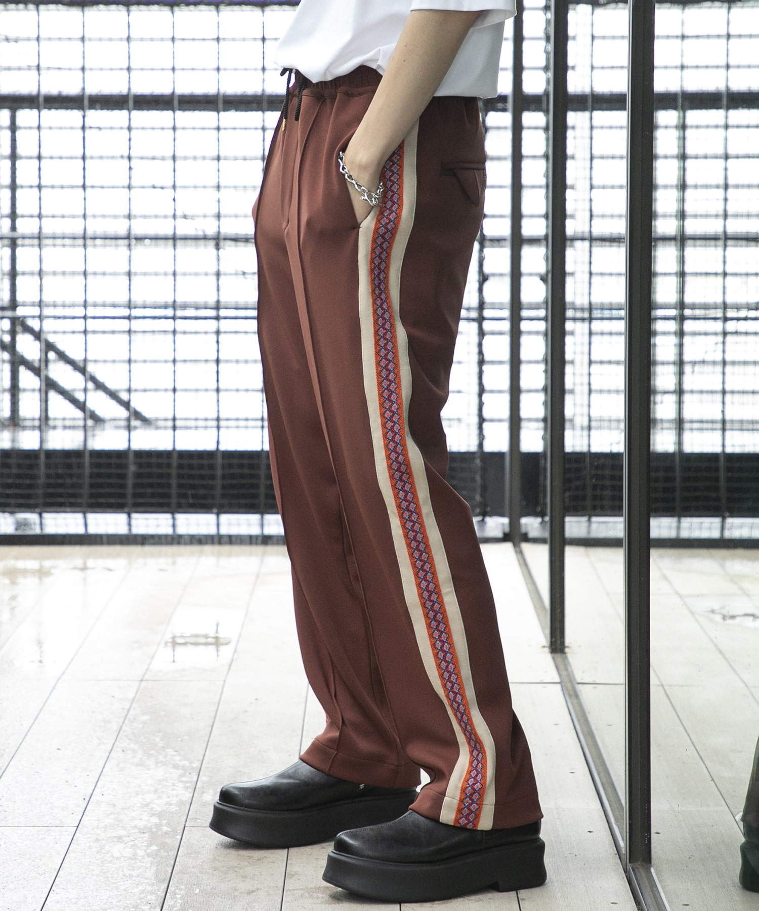 魅力的な SASQUATCHFABRIX. LACE TAPE TRACK PANTS tdh-latinoamerica.de