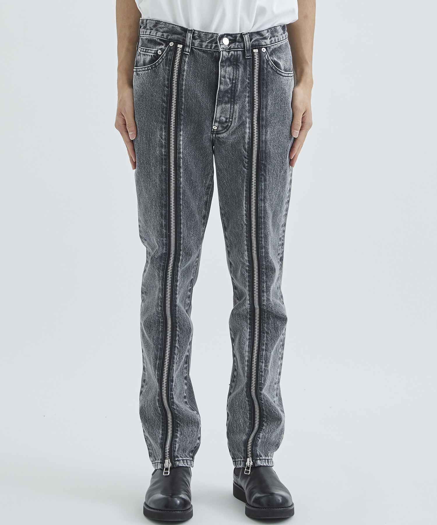 W WASHED DENIM ZIPPED PANTS