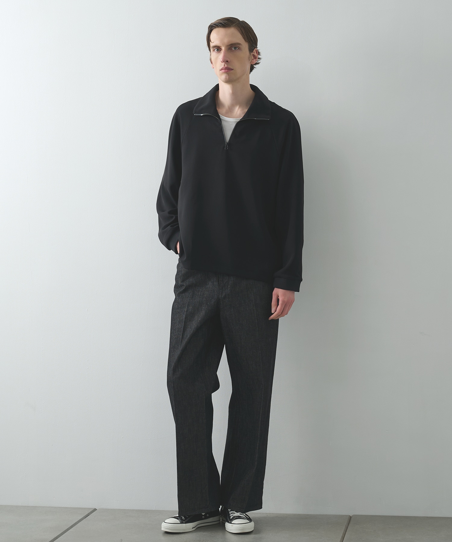 ESSENTIAL HALF ZIP SWEAT SHIRTS STUDIOUS