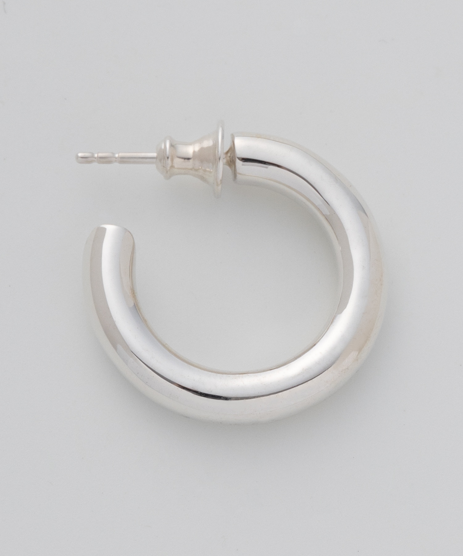 Round earring (L) L WAKAN SILVER SMITH