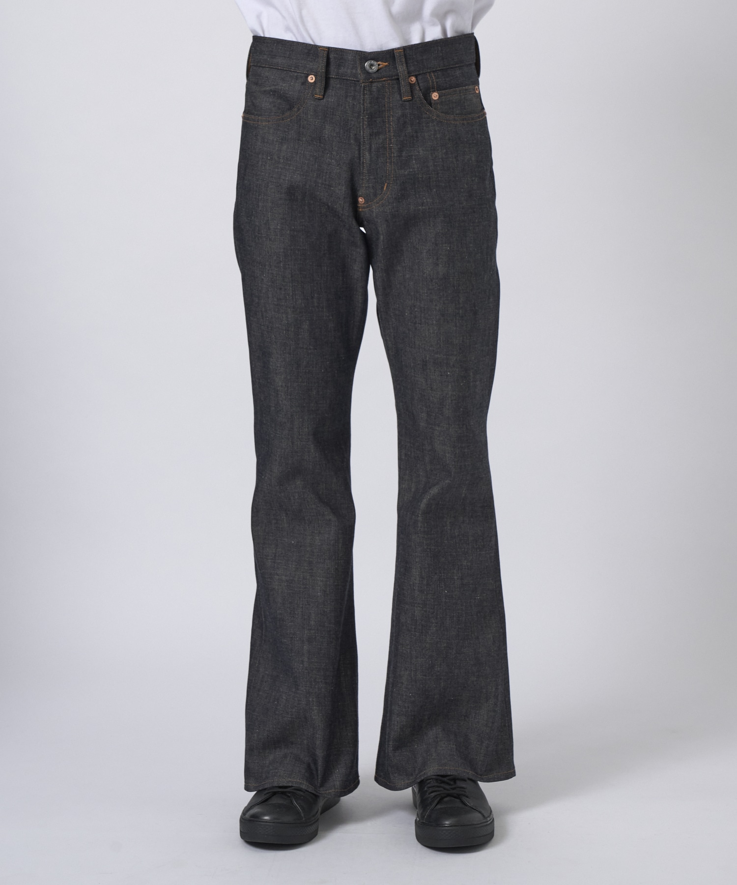 MODERN DENIM TROUSERS FLARED CUT SUGARHILL