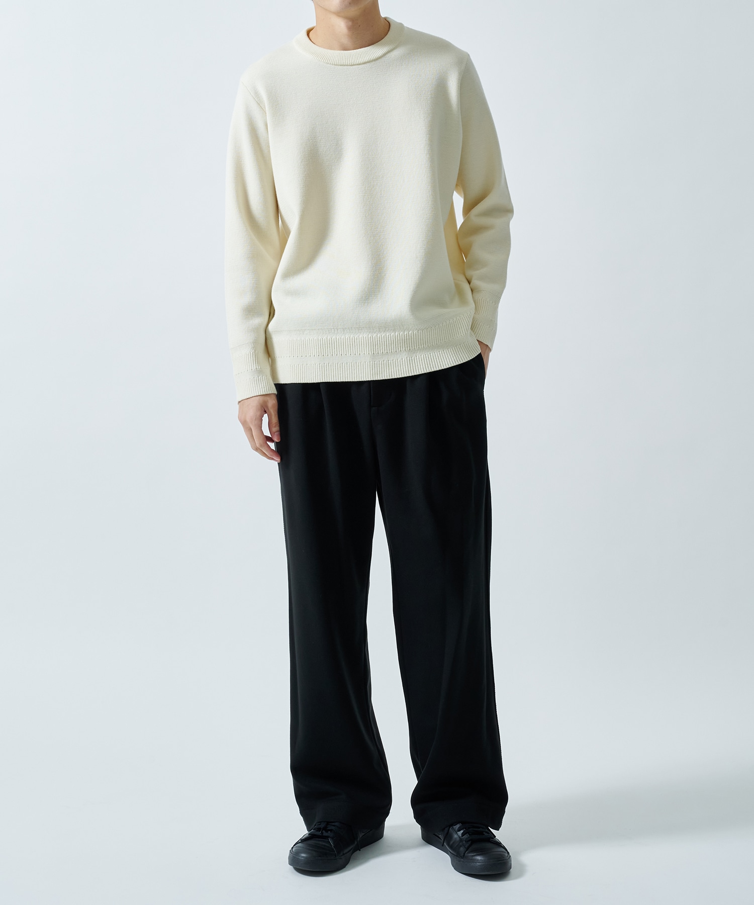 〈別注〉SEMI FLARED RELAXED PANTS IRENISA