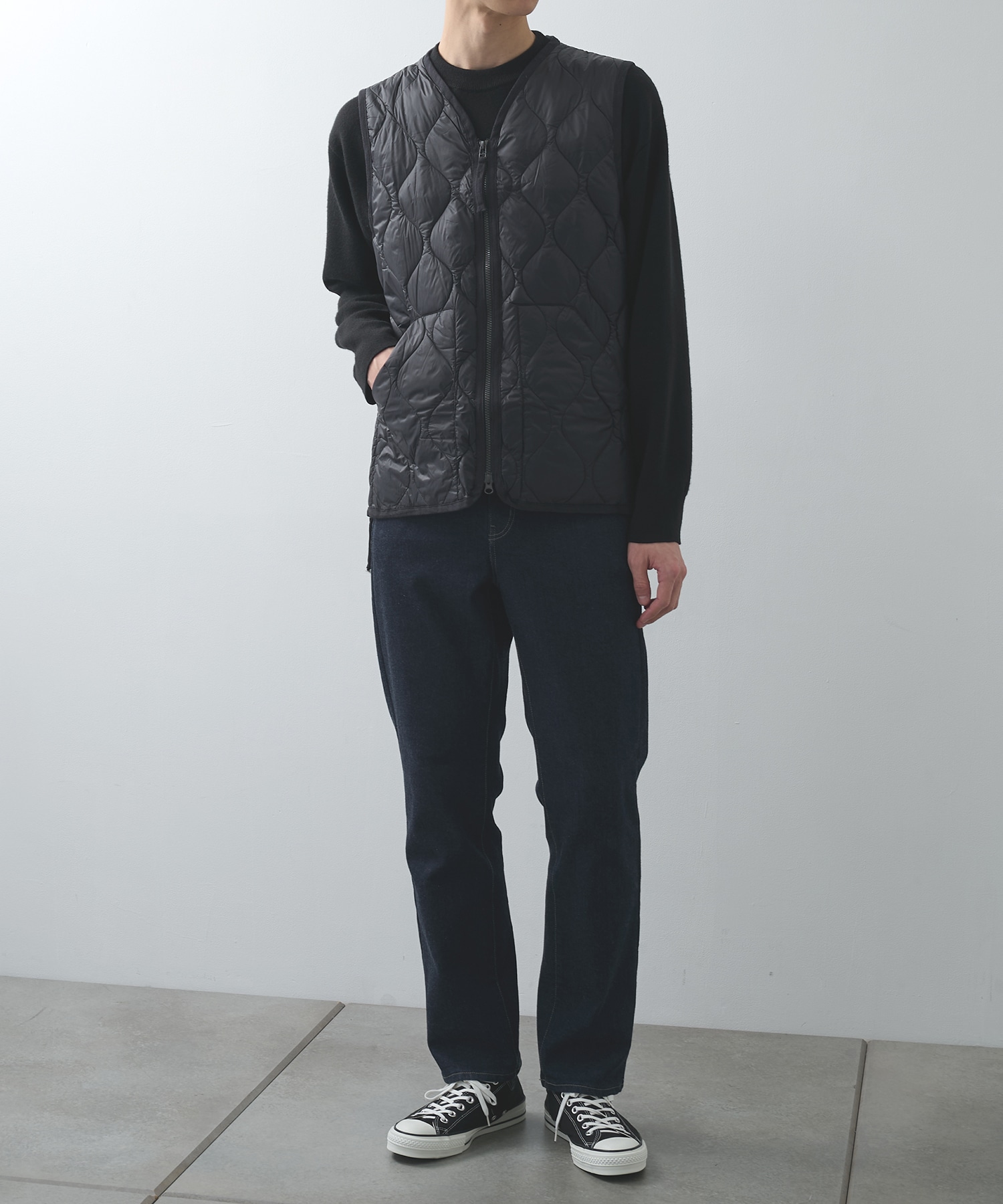 MILITARY V NECK W-ZIP DOWN VEST SOFT SHELL TAION/TAION EXTRA