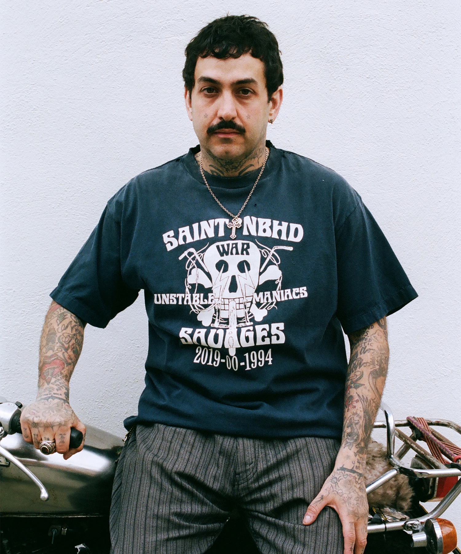 SM-HR8-0000-C71/NH_SS TEE /STHD.SAINTNBHD SAINT M××××××