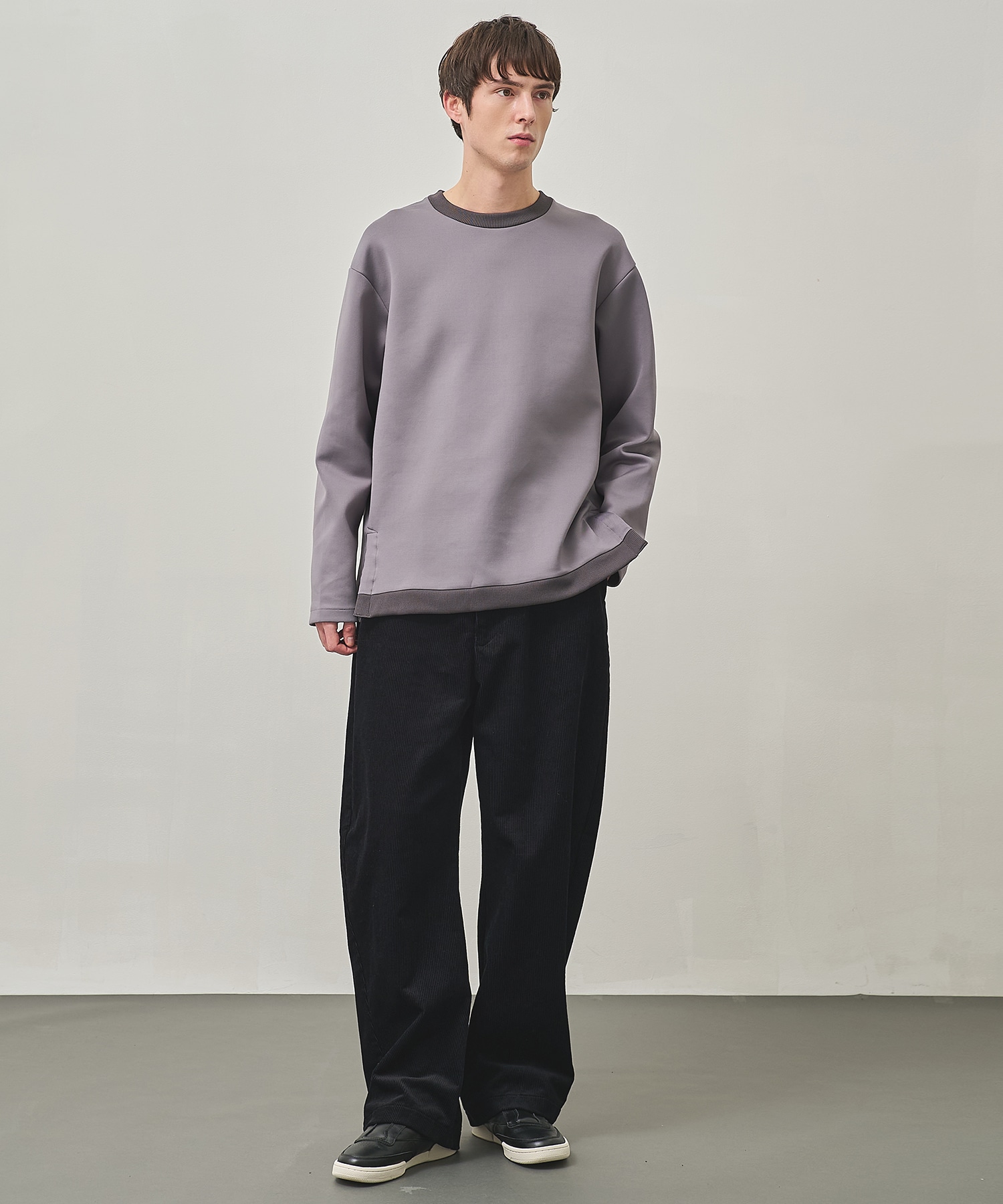 FEELS GOOD SIDESLIT SWEAT			 STUDIOUS