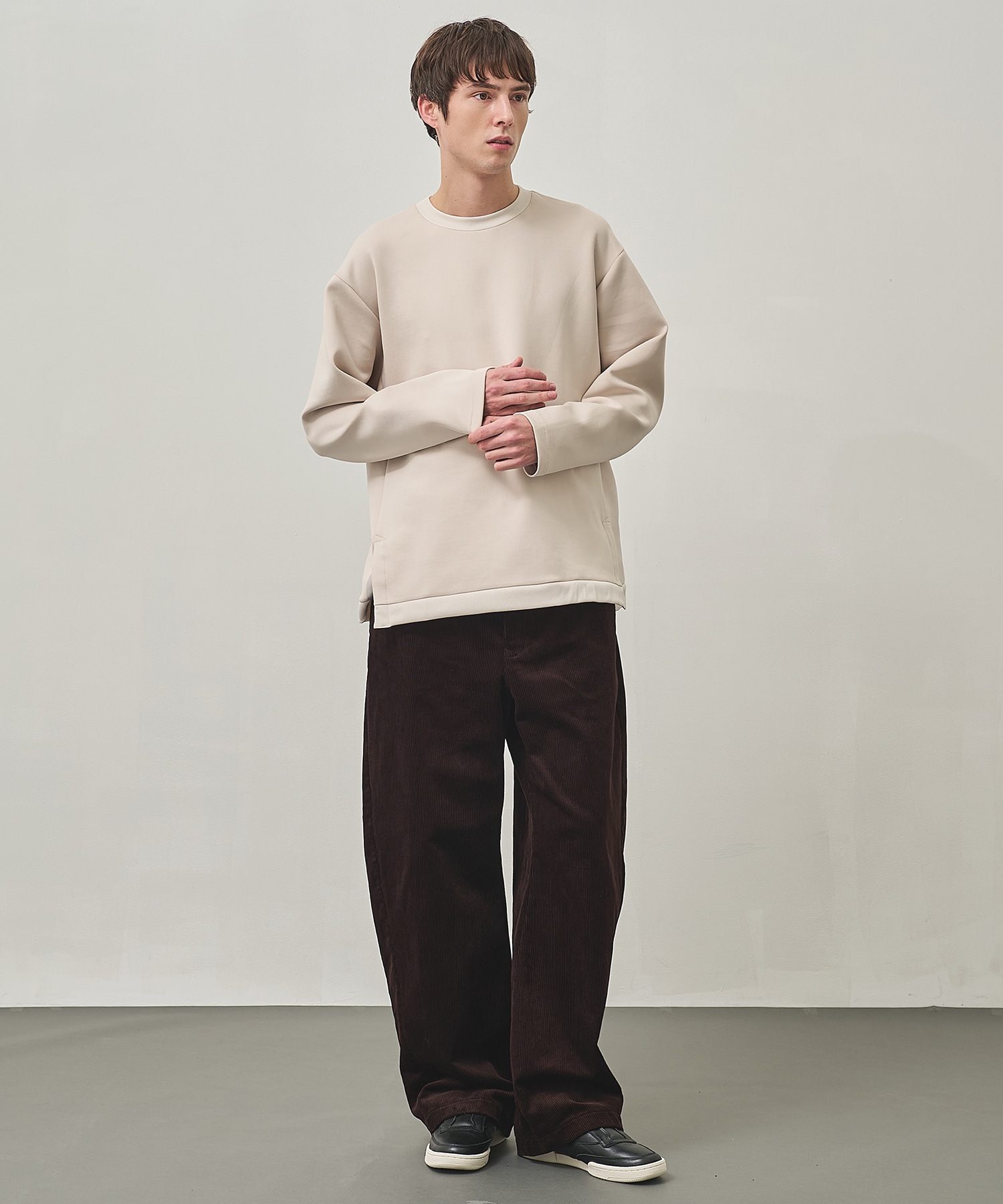 FEELS GOOD SIDESLIT SWEAT			 STUDIOUS