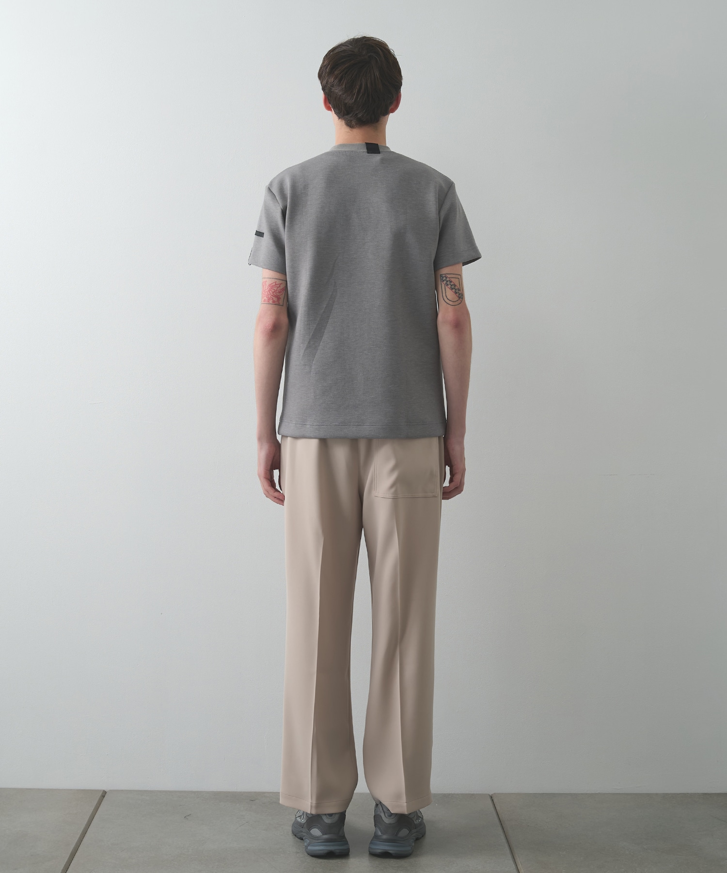 9251-PT01-006 | N.HOOLYWOOD