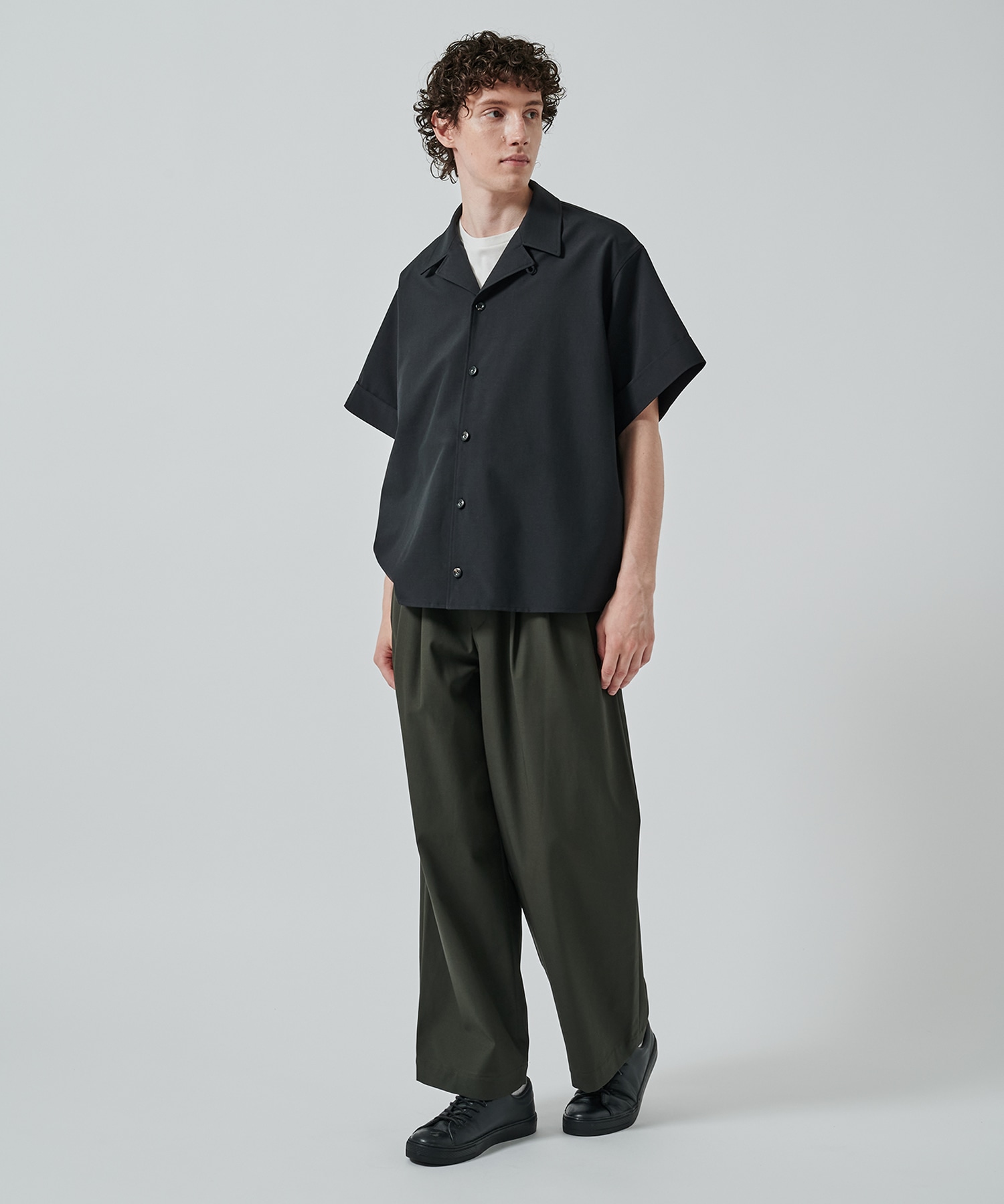 別注〉TRIPLE PLEATED WIDE TROUSERS | MARKA MARKAWARE