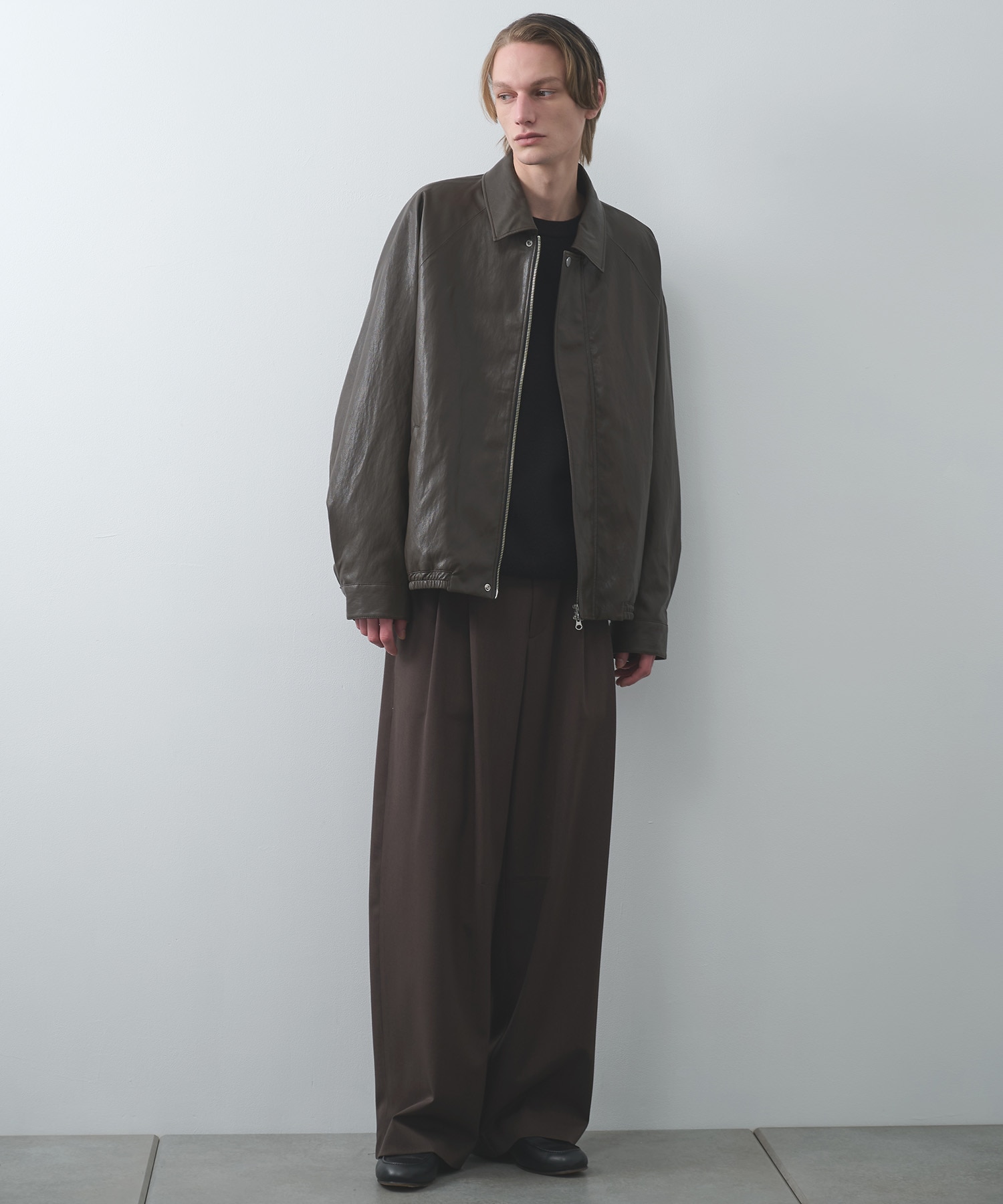 2Tuck Curve Slacks STUDIOUS