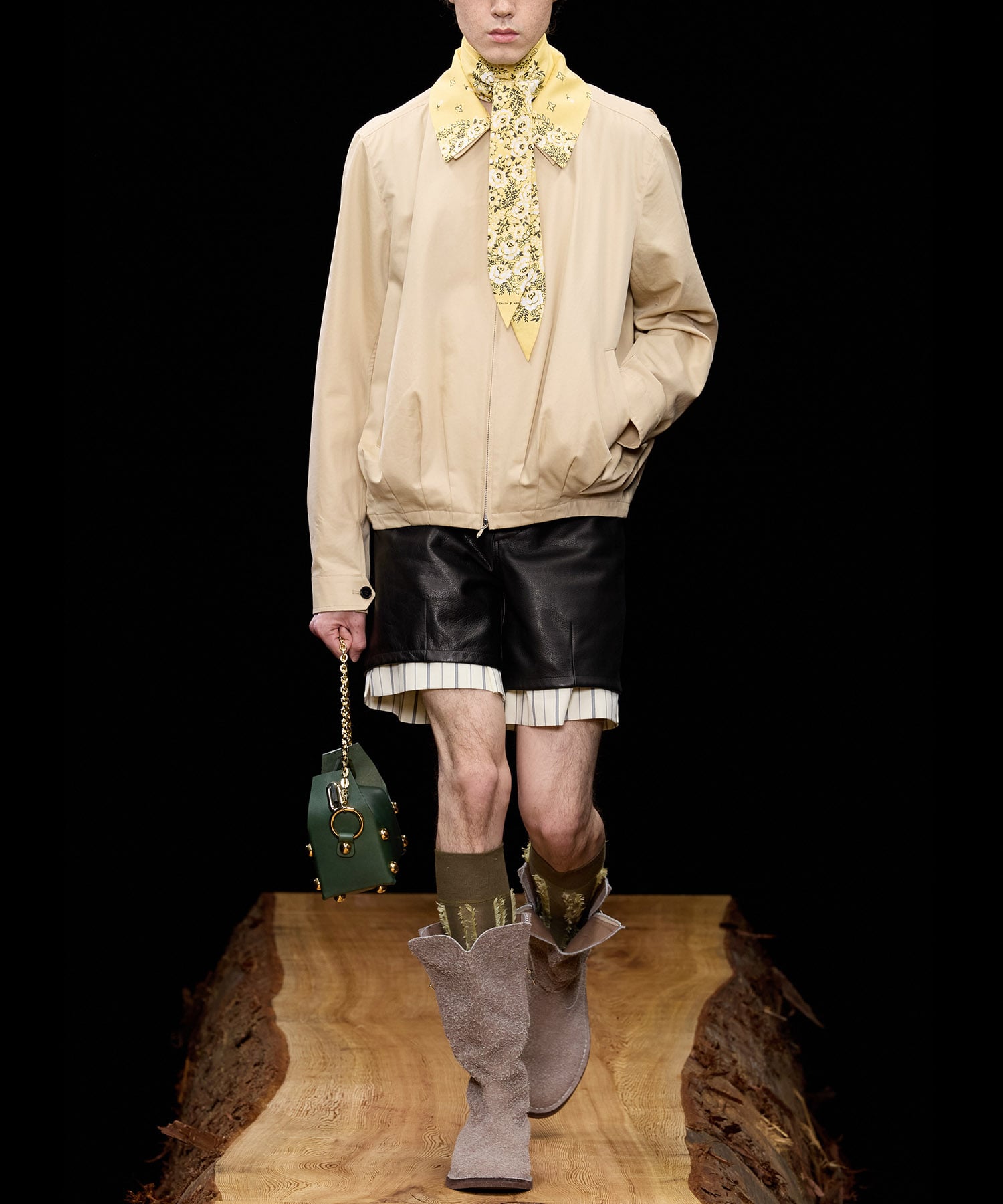 LEATHER CAKE BAG MASU