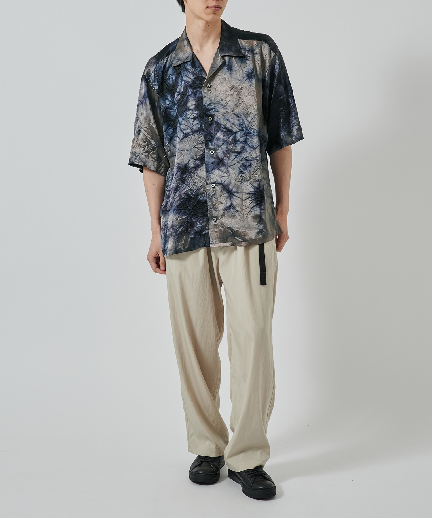 Slit Sleeve Open Collar Shirt UJOH HOMME
