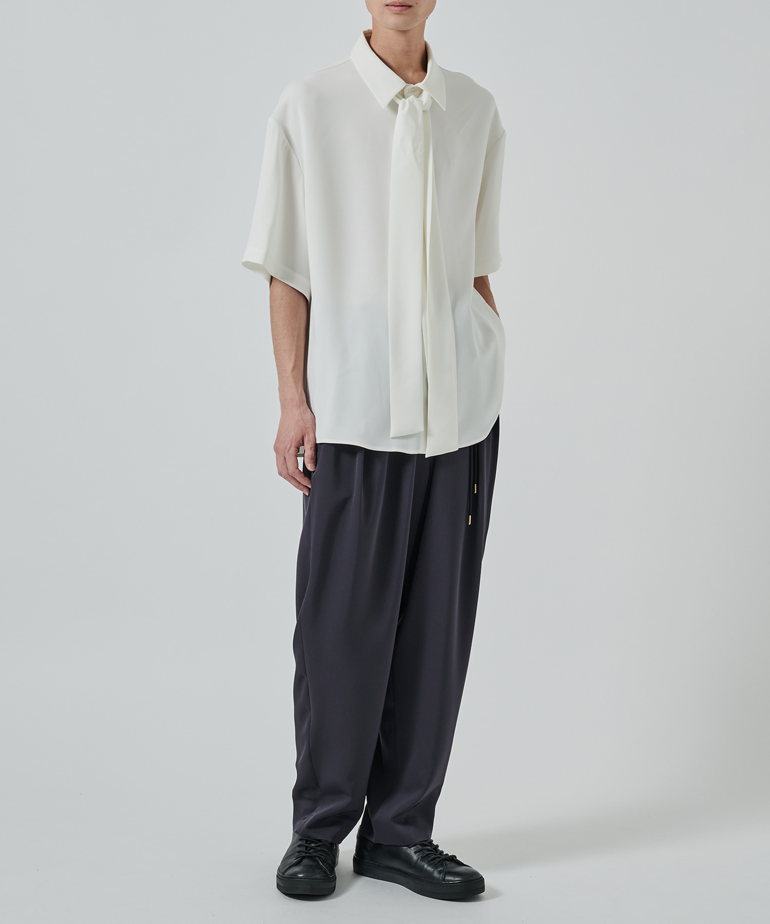 Double Satin Bow Tie Short Sleeve Shirt CULLNI