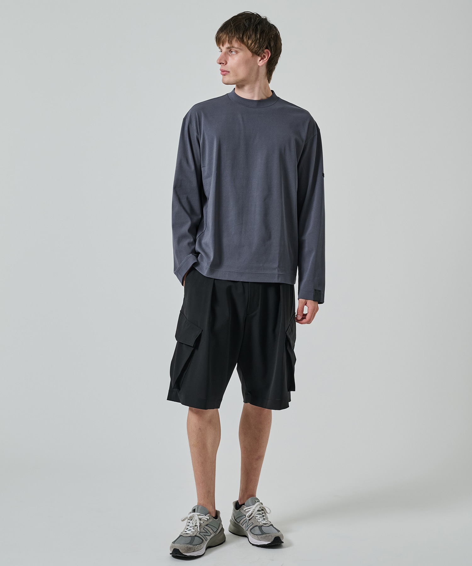 2251-CS04-019 CREWNECK LONG SLEEVE N.HOOLYWOOD