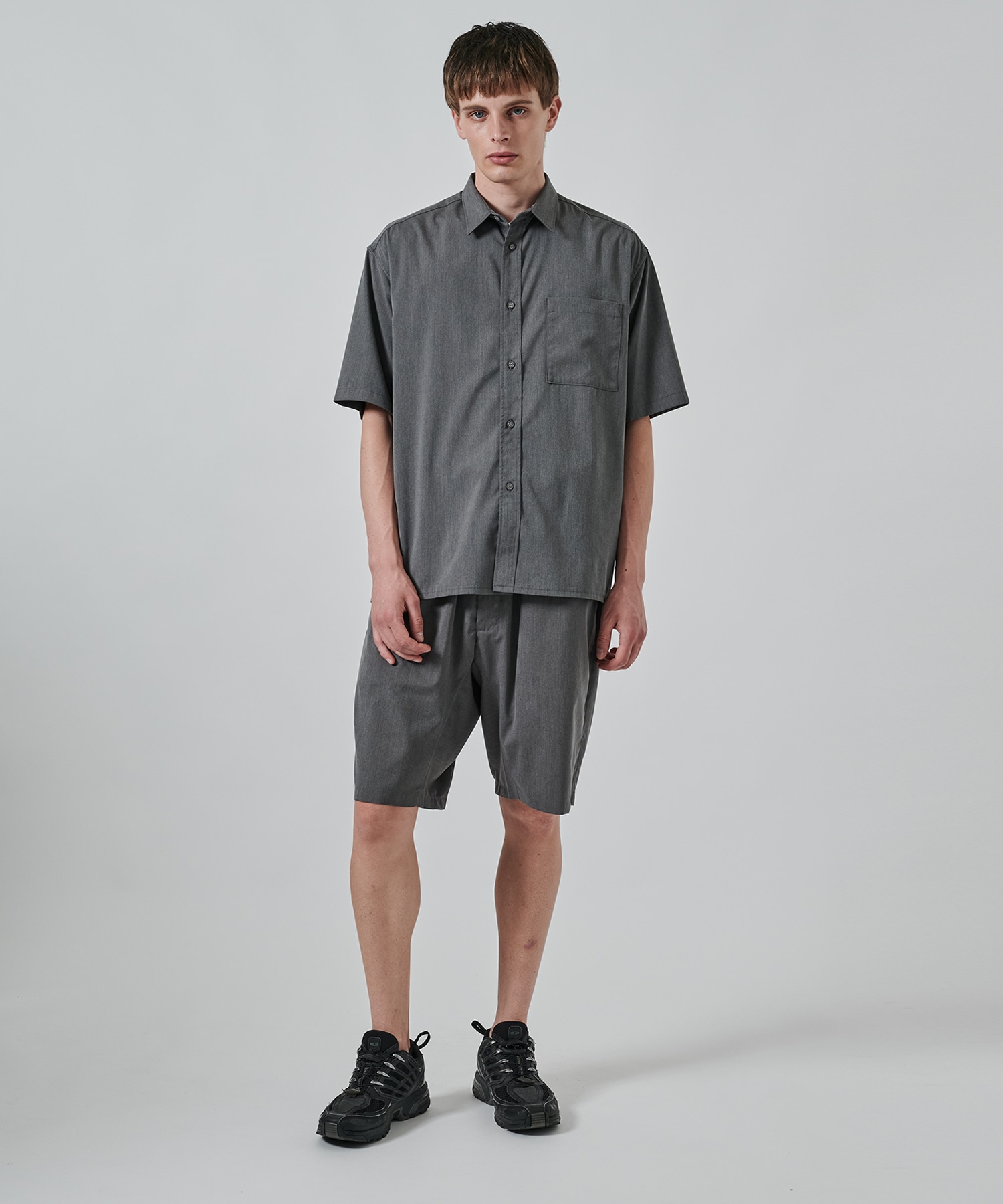 〈別注〉REGULAR COLLAR HALF SLEEVE SHIRT White Mountaineering