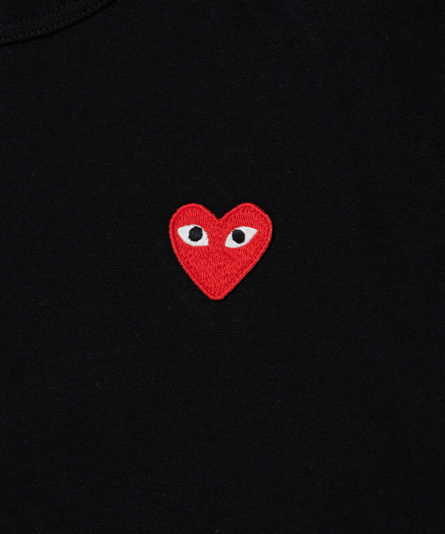 AX-T108-051 T-SHIRT RED EMBLEM S/S PLAY COMME des GARCONS