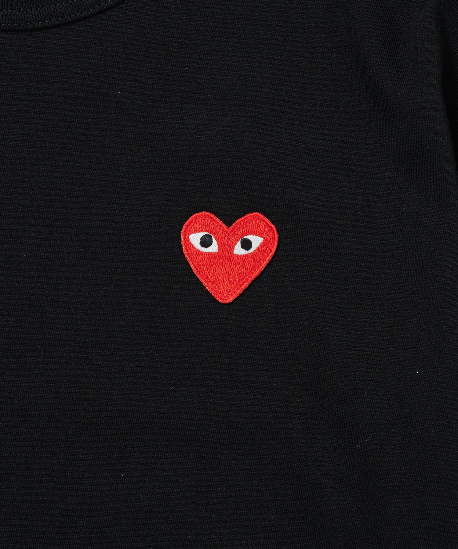 AX-T118-051 T-SHIRT RED EMBLEM L/S PLAY COMME des GARCONS