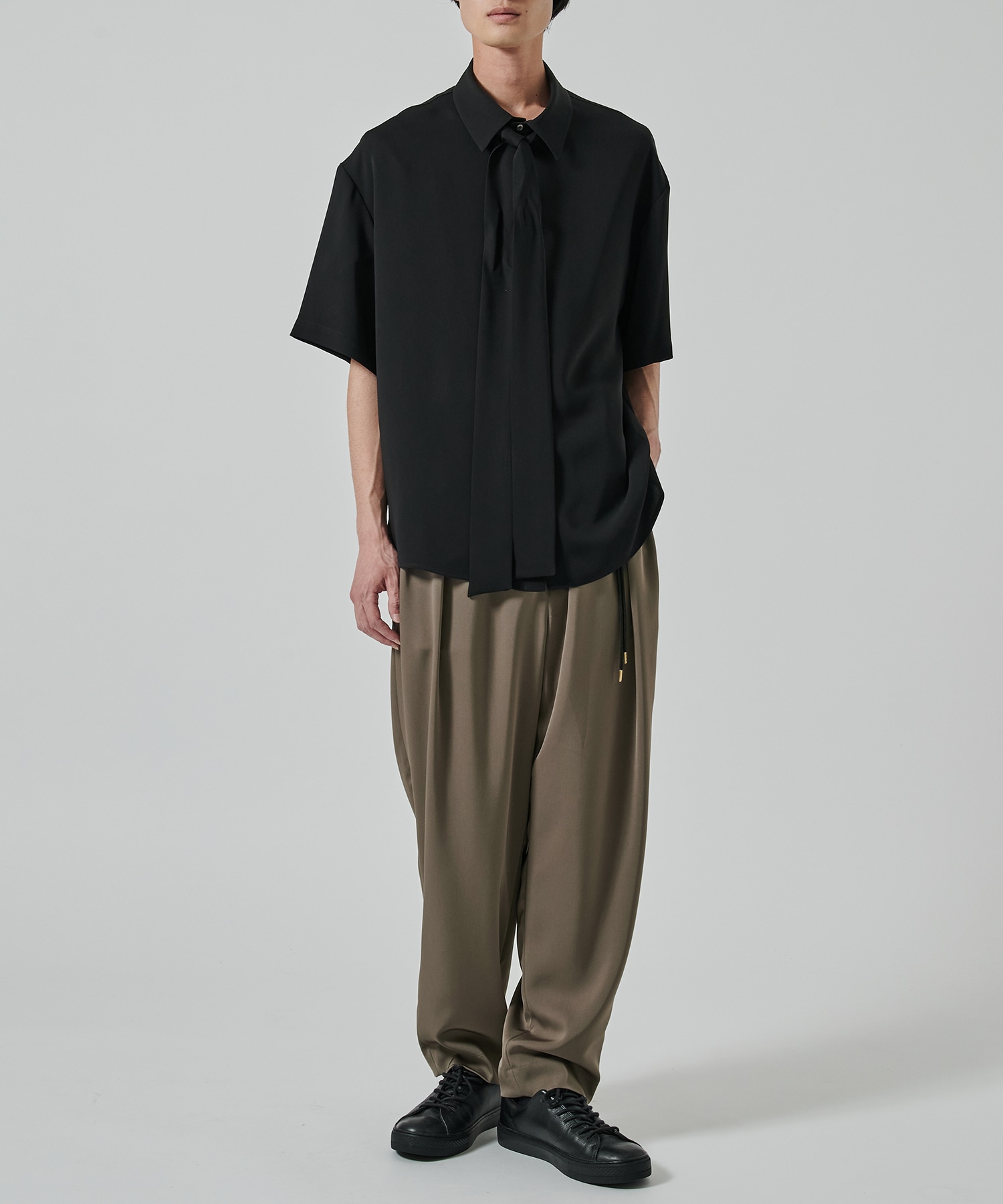 〈別注〉 Dry Stretch Twill Side Drawstring Relax Wide Tapered Pa CULLNI