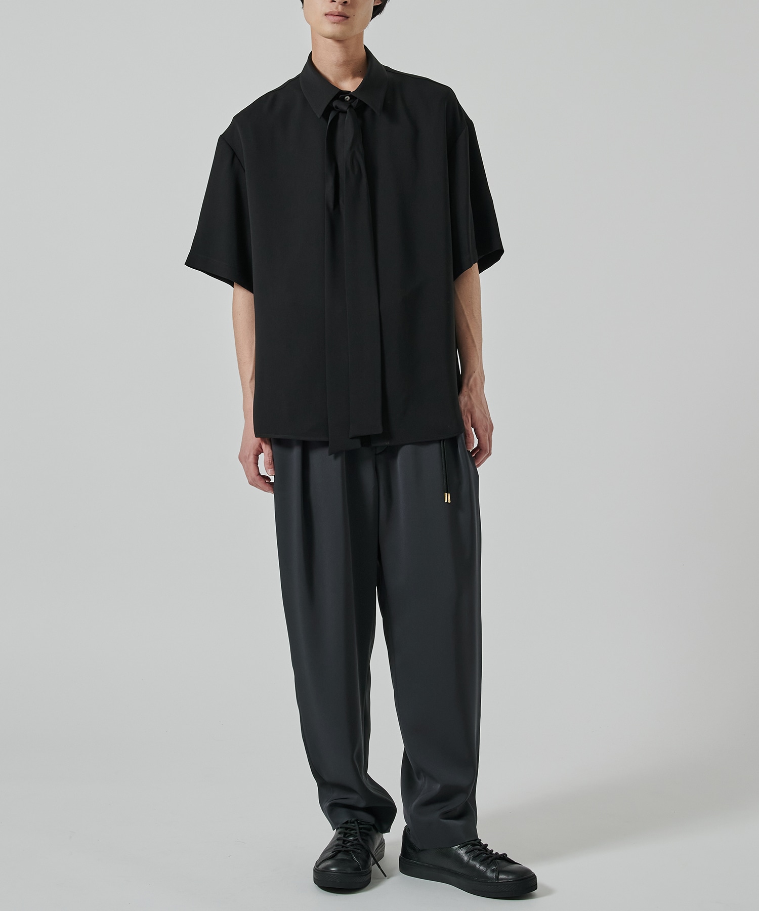 〈別注〉 Dry Stretch Twill Side Drawstring Relax Wide Tapered Pa CULLNI