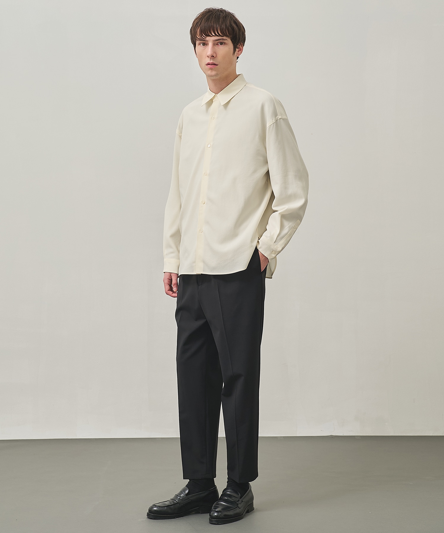 SUMMER WOOL TAPERED SLACKS STUDIOUS